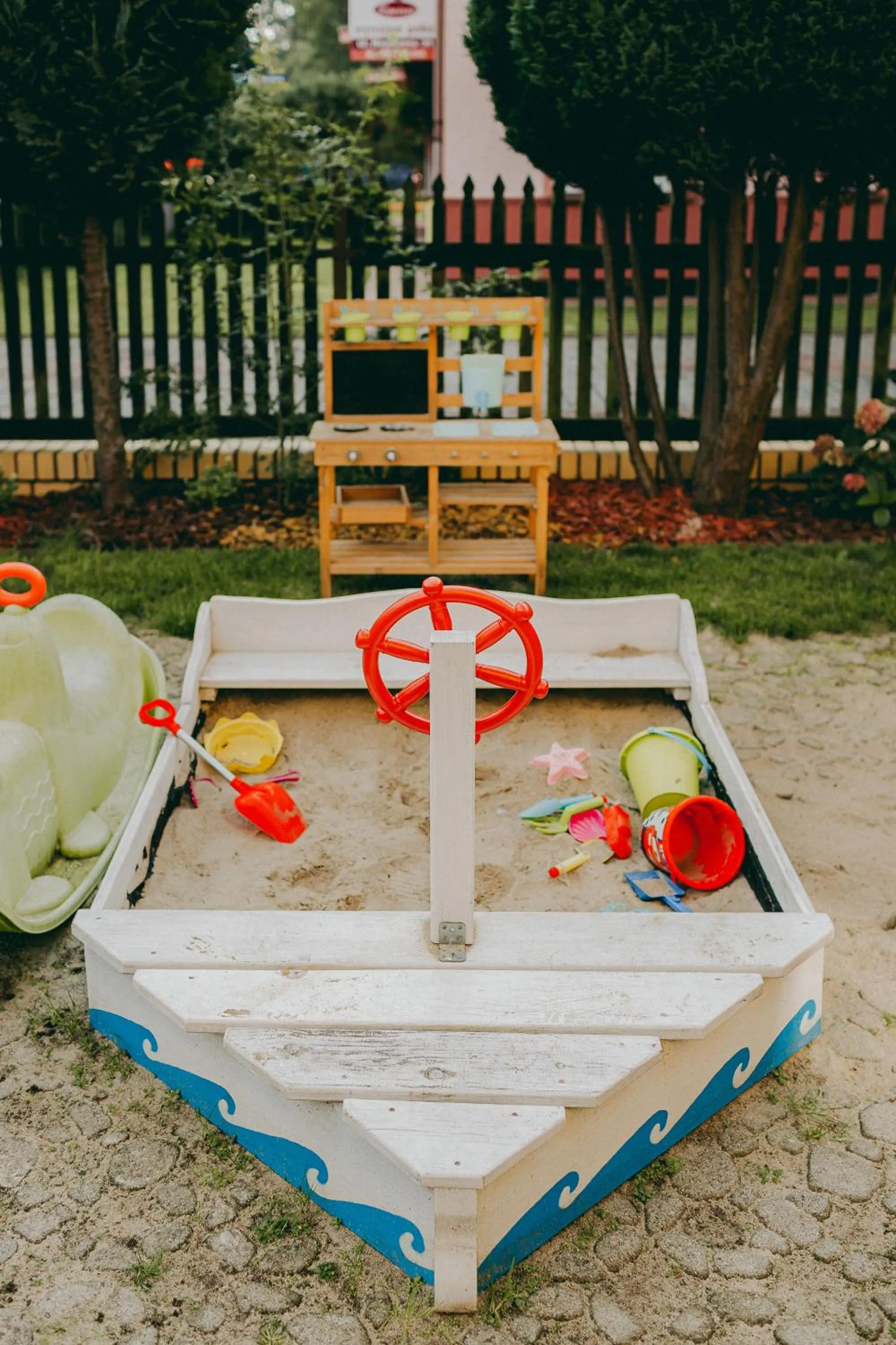 Children play ground in Willa Marlin