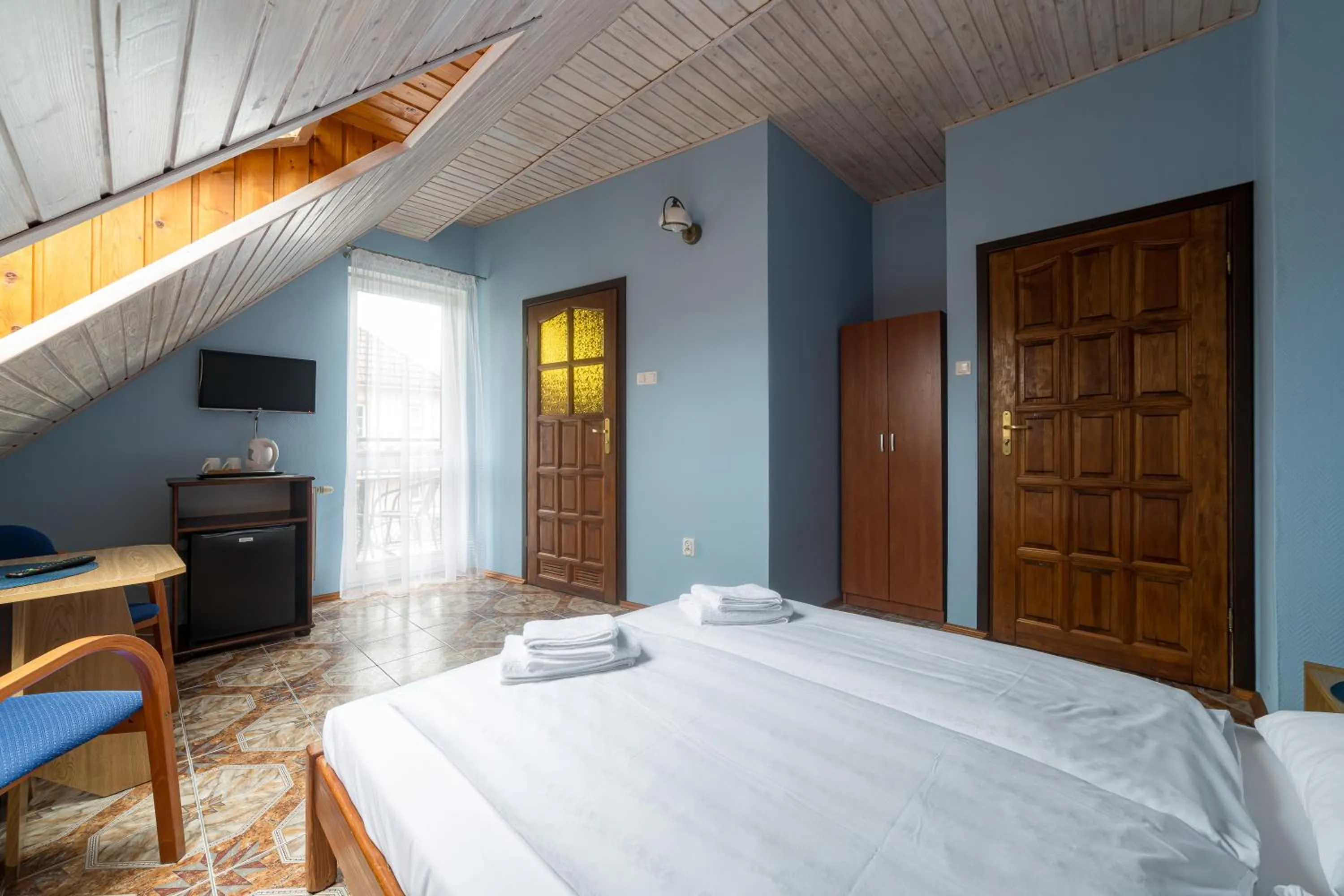 Bed in Willa Marlin