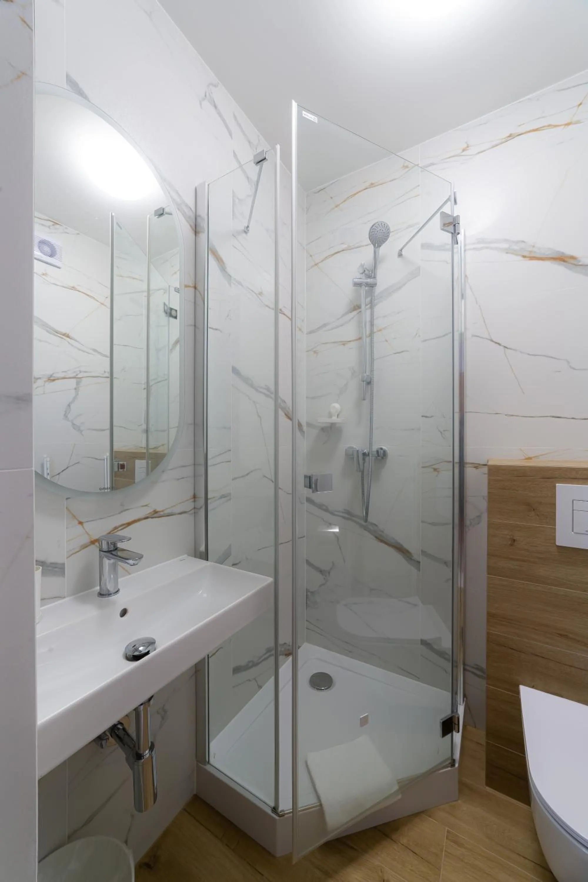 Bathroom in Willa Marlin