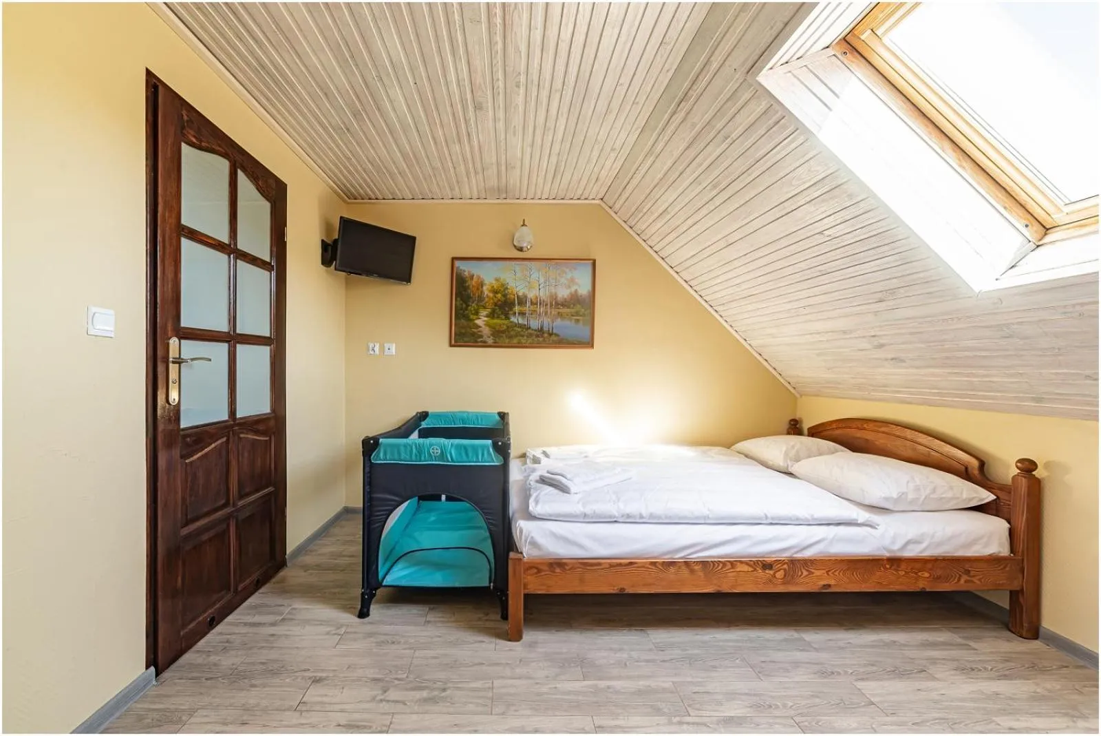 Bed in Willa Marlin