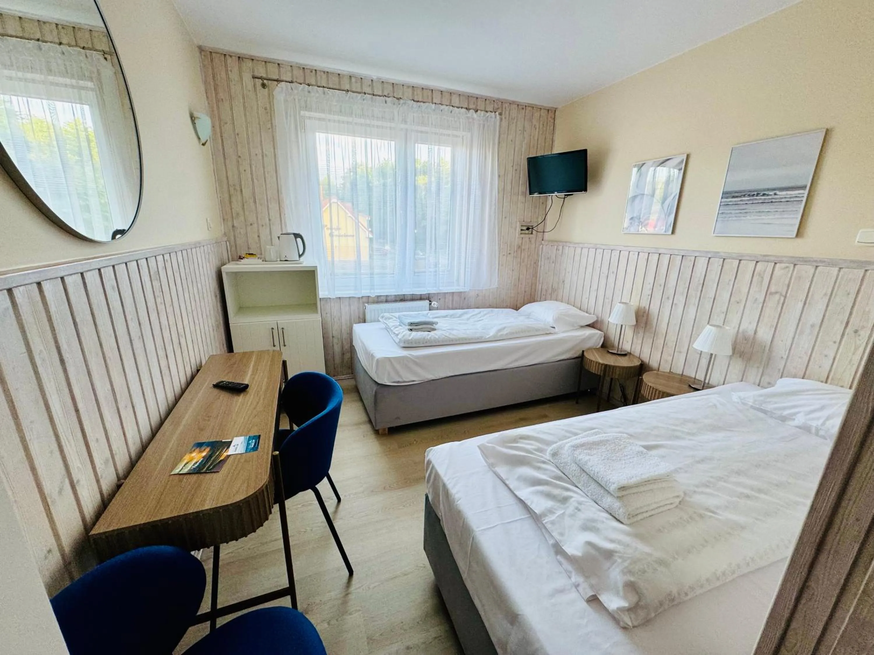 Bed in Willa Marlin