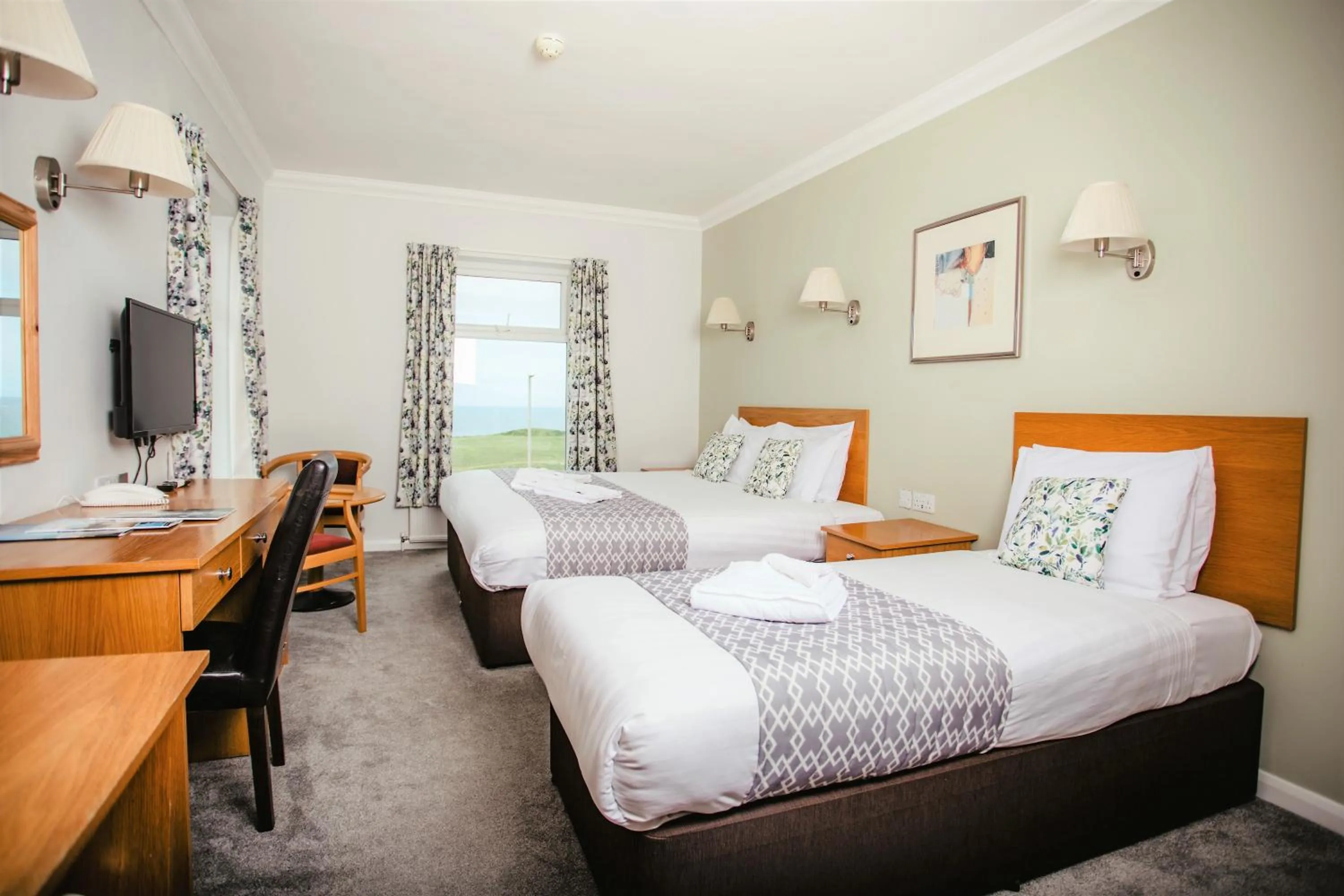 Bed in The Kilbirnie Hotel