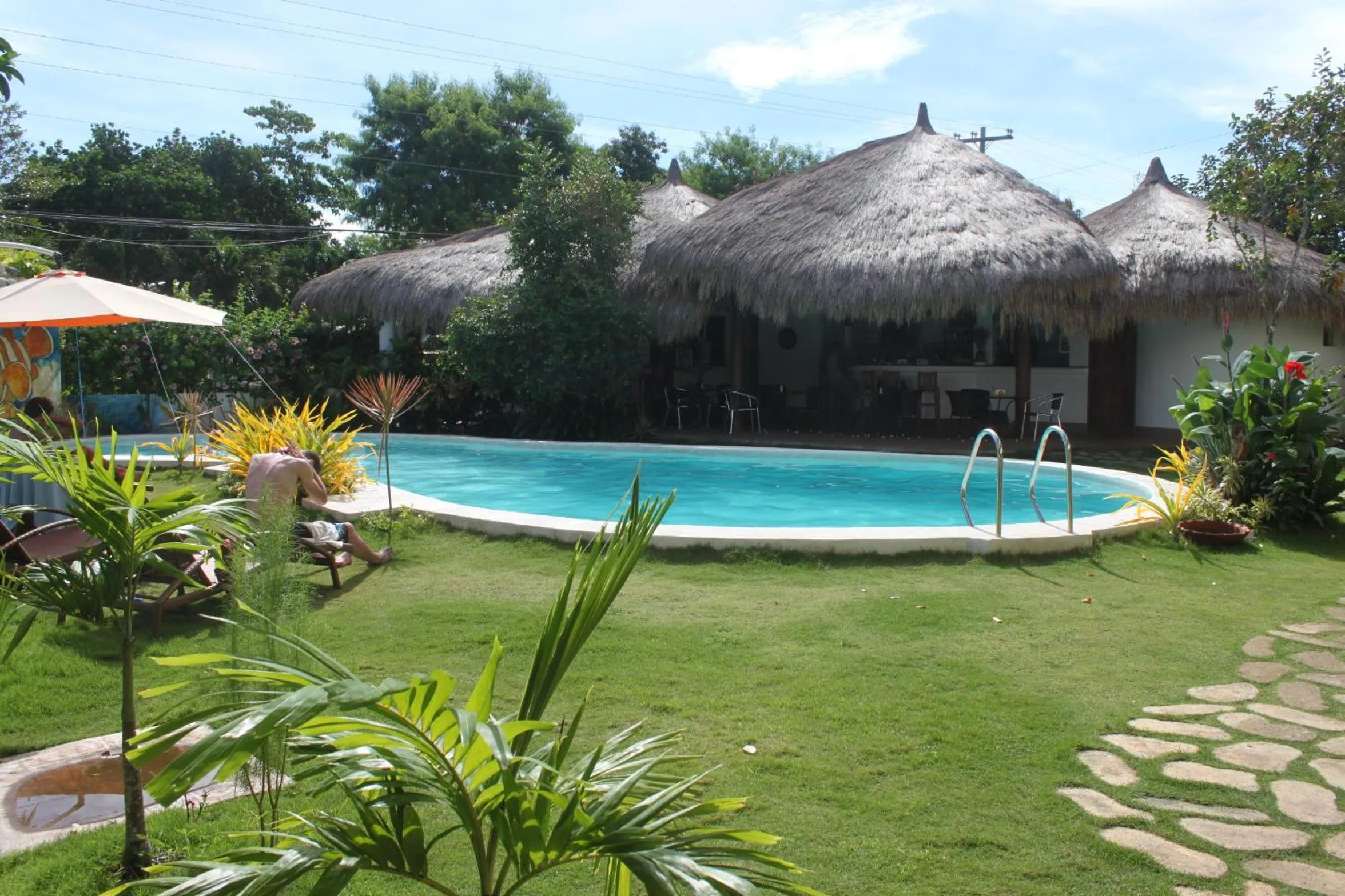 Swimming pool in Vanilla Sky Dive Resort