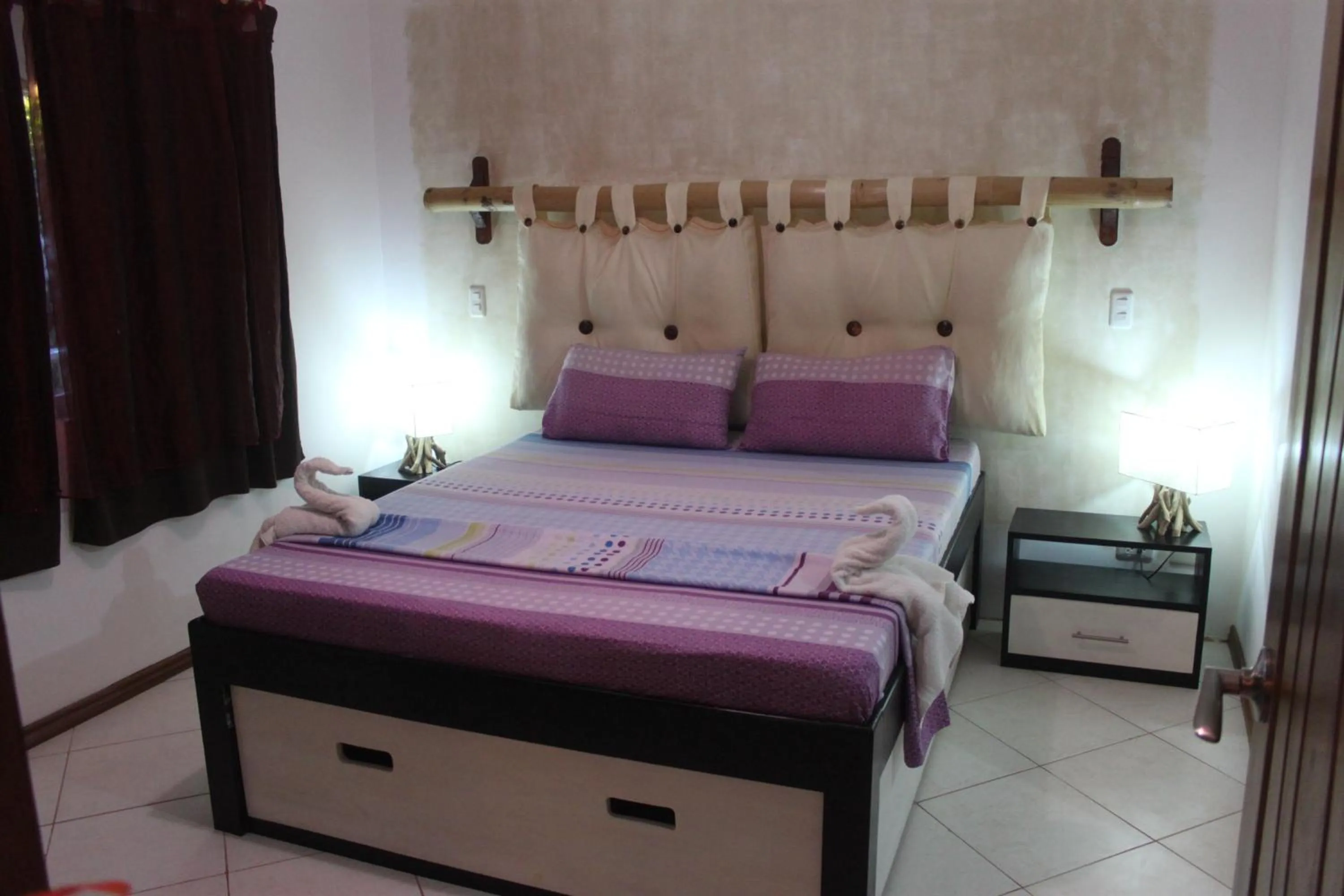 Bedroom, Bed in Vanilla Sky Dive Resort