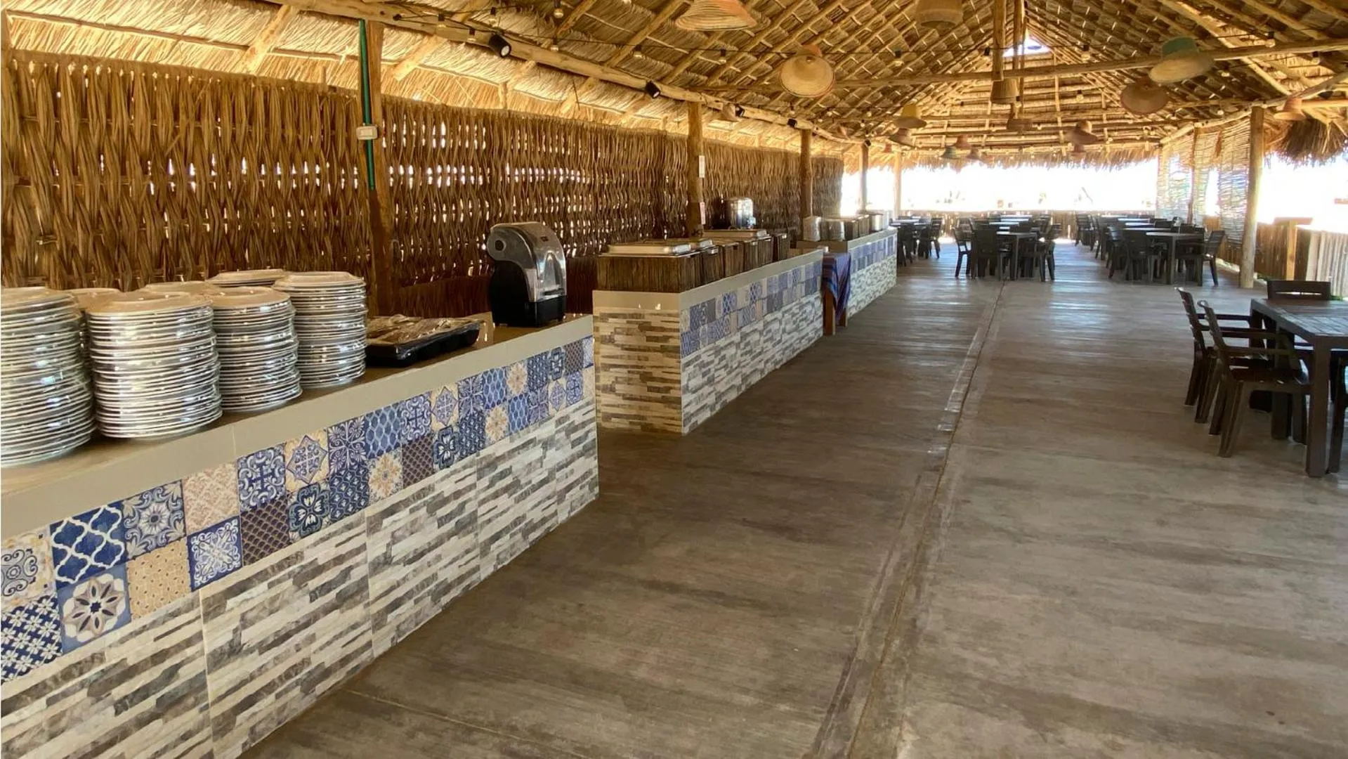 Restaurant/places to eat in Hotel Wayira Beach