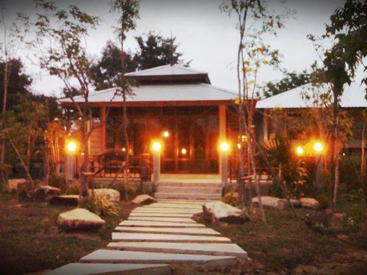 Restaurant/places to eat in Baan Suan Ramita Resort
