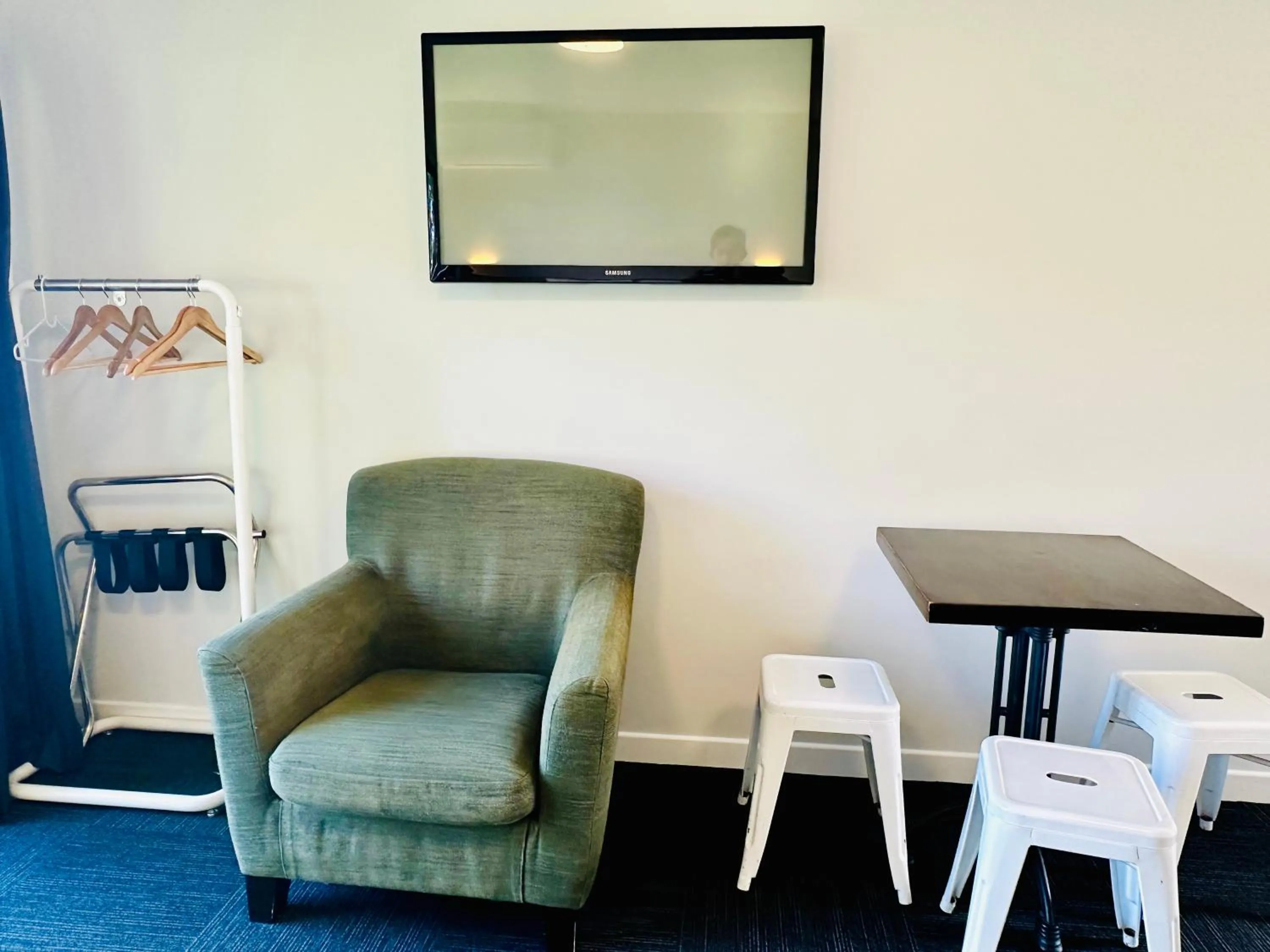 TV and multimedia in Airport Gold Star Motel