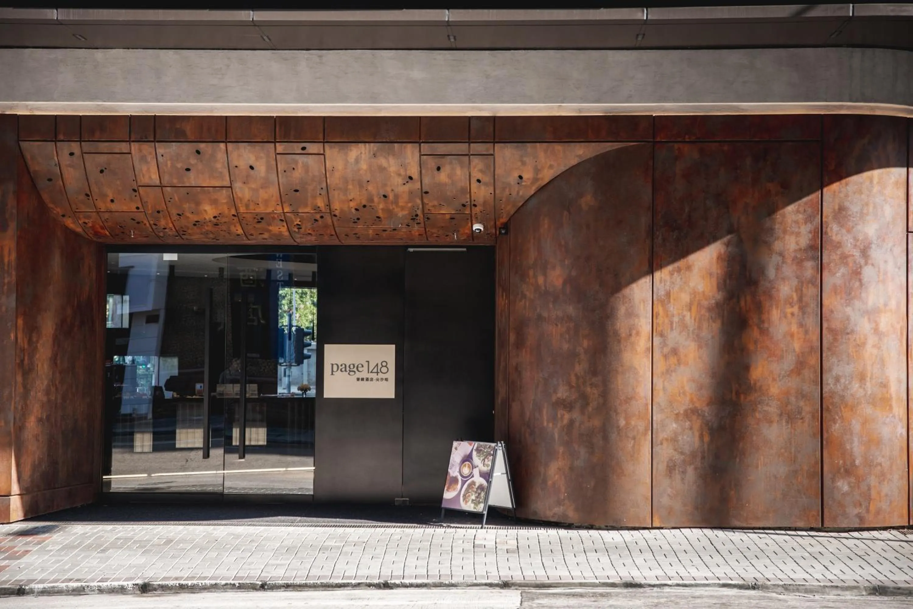 Facade/entrance in Page148, Page Hotels