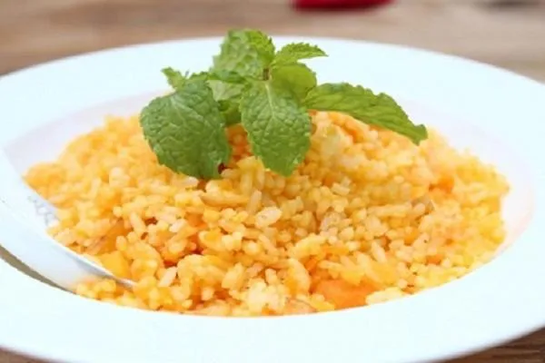 Restaurant/places to eat in Ha Trinh Hotel