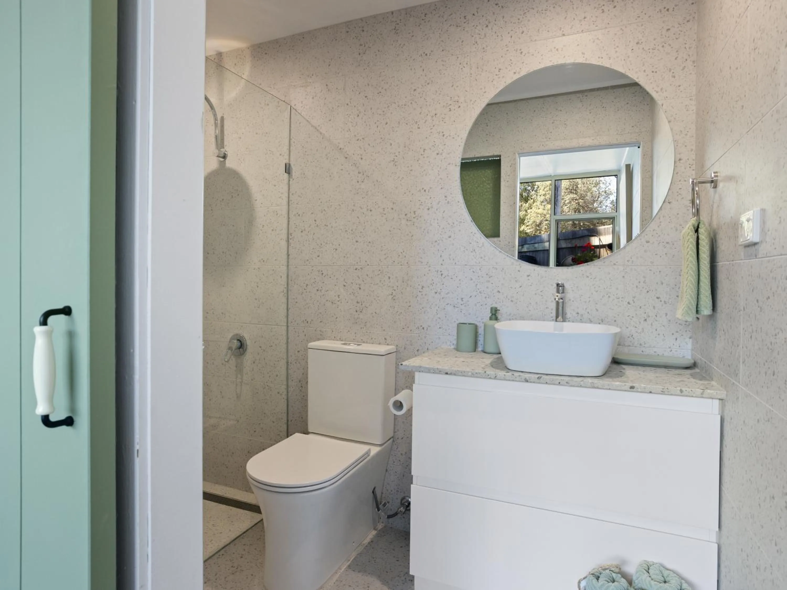 Peninsula Beach Motel