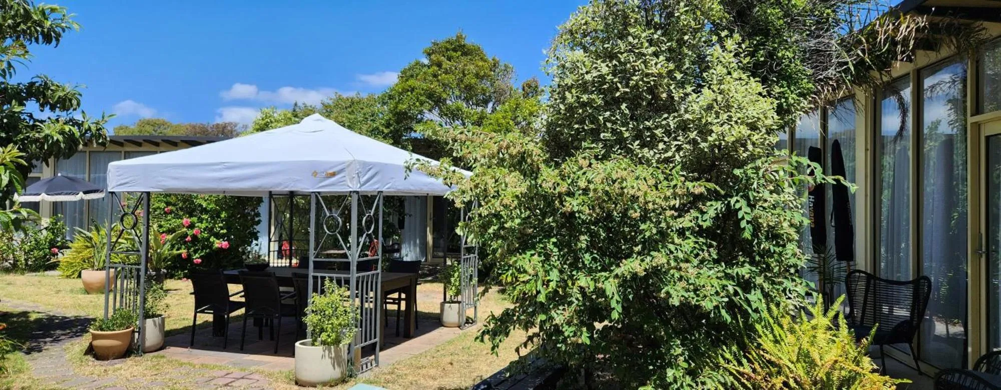 Peninsula Beach Motel