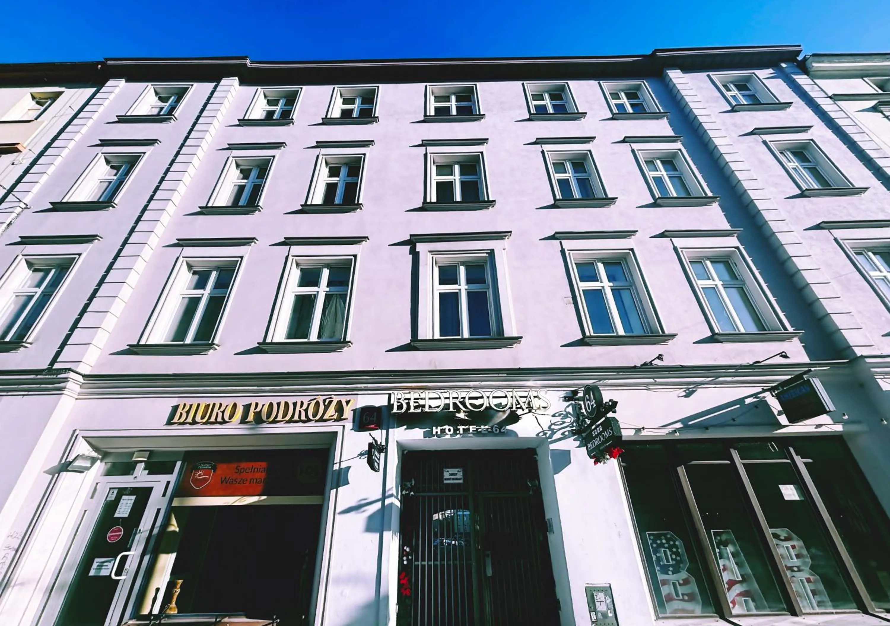 Property building in BedRooms Piotrkowska 64