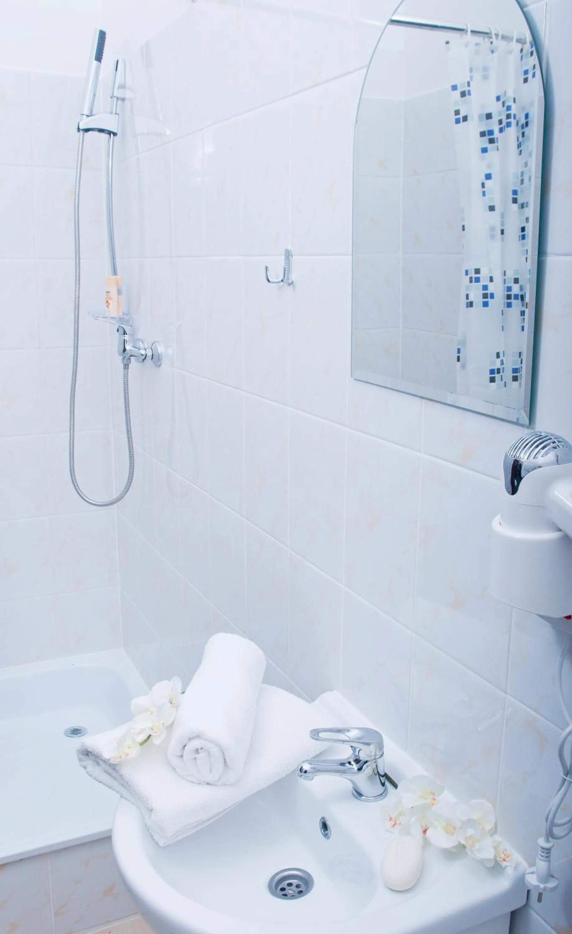 Shower in BedRooms Piotrkowska 64