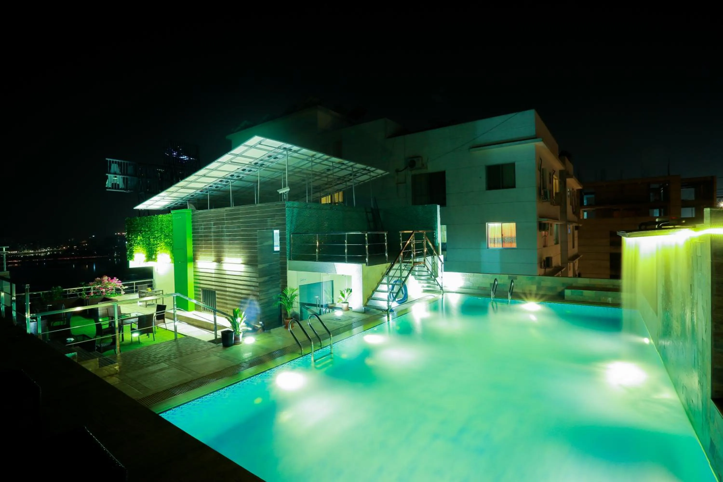 Swimming pool in Coventina Lake Suites