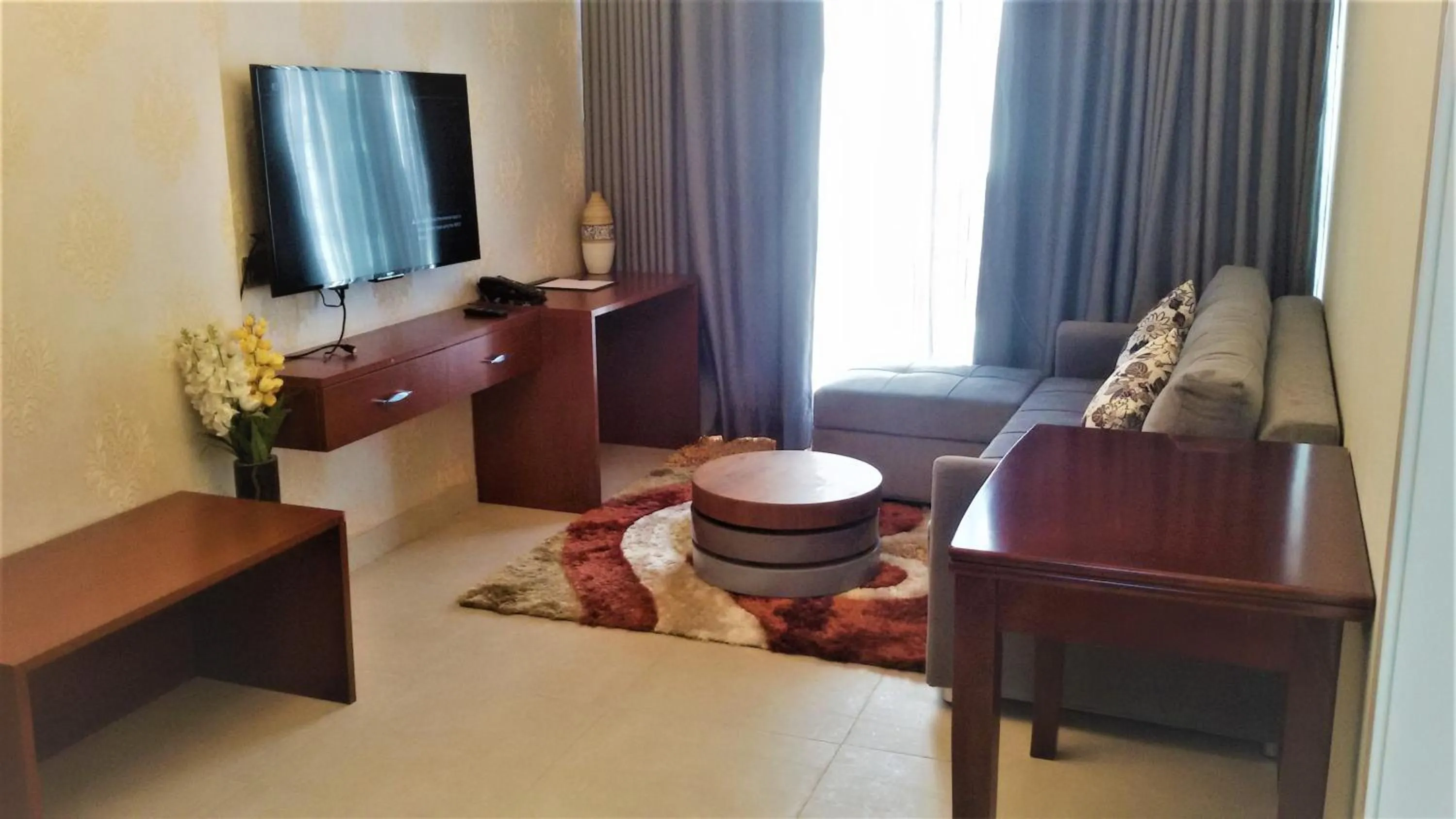 Living room in Coventina Lake Suites