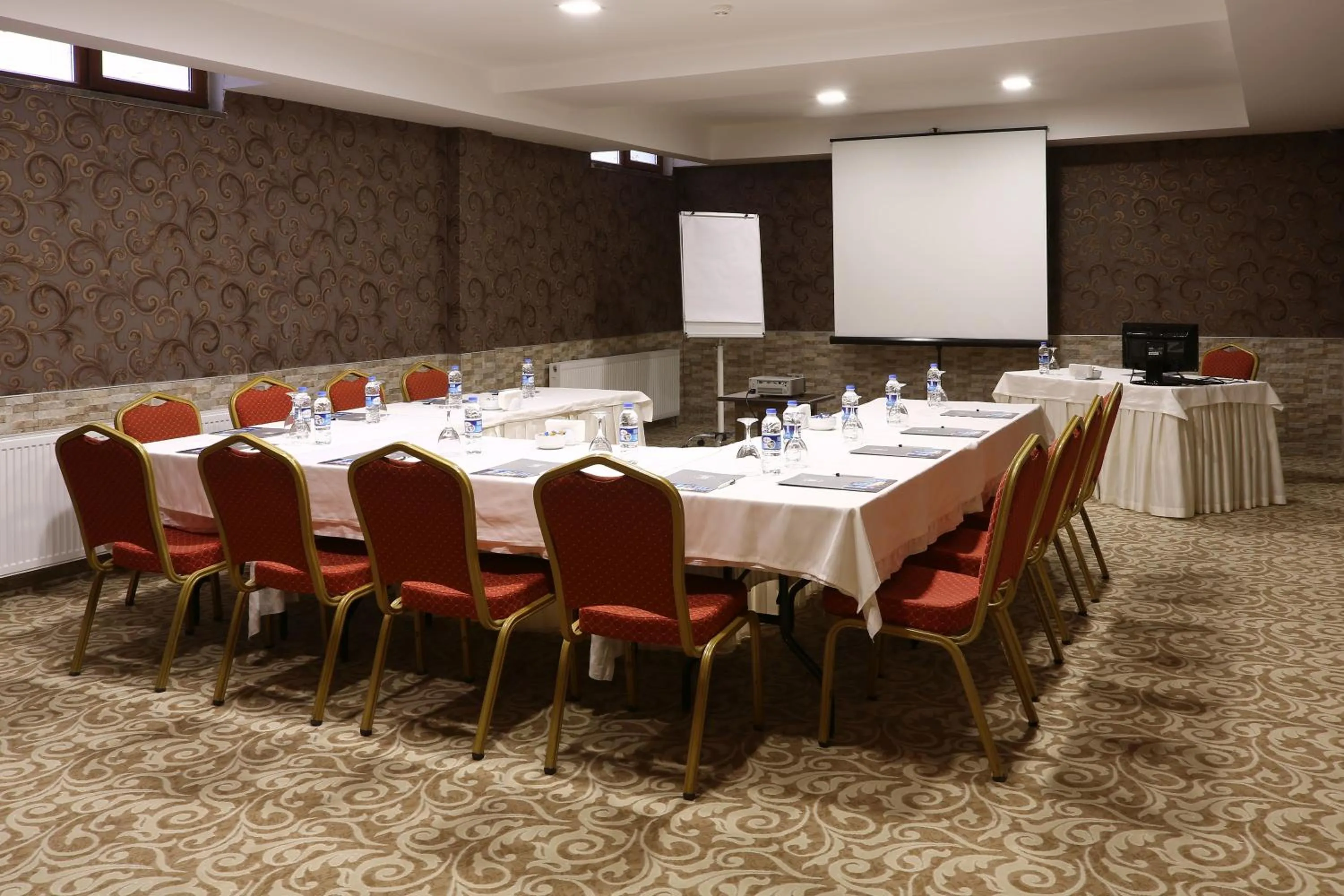 Meeting/conference room in Balturk House Hotel