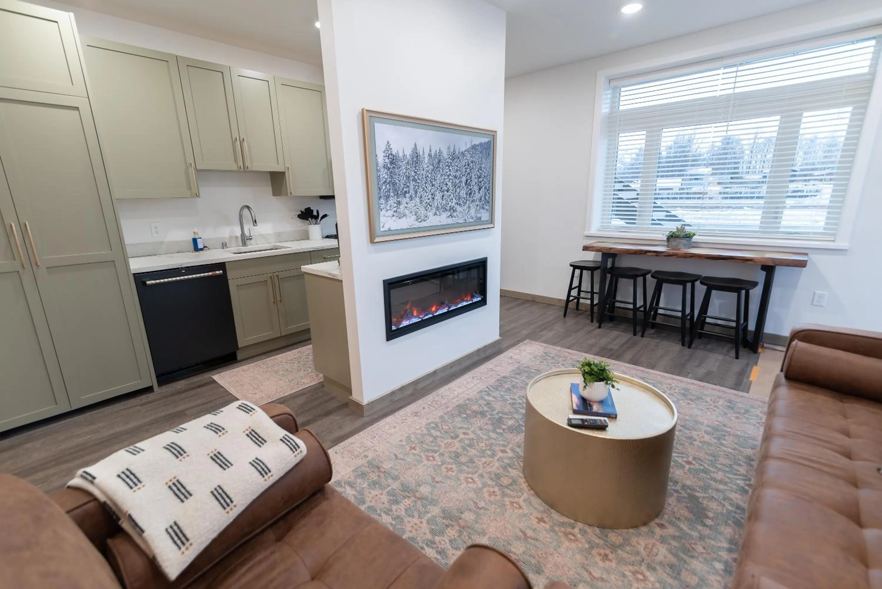 TV and multimedia in Colony Suites