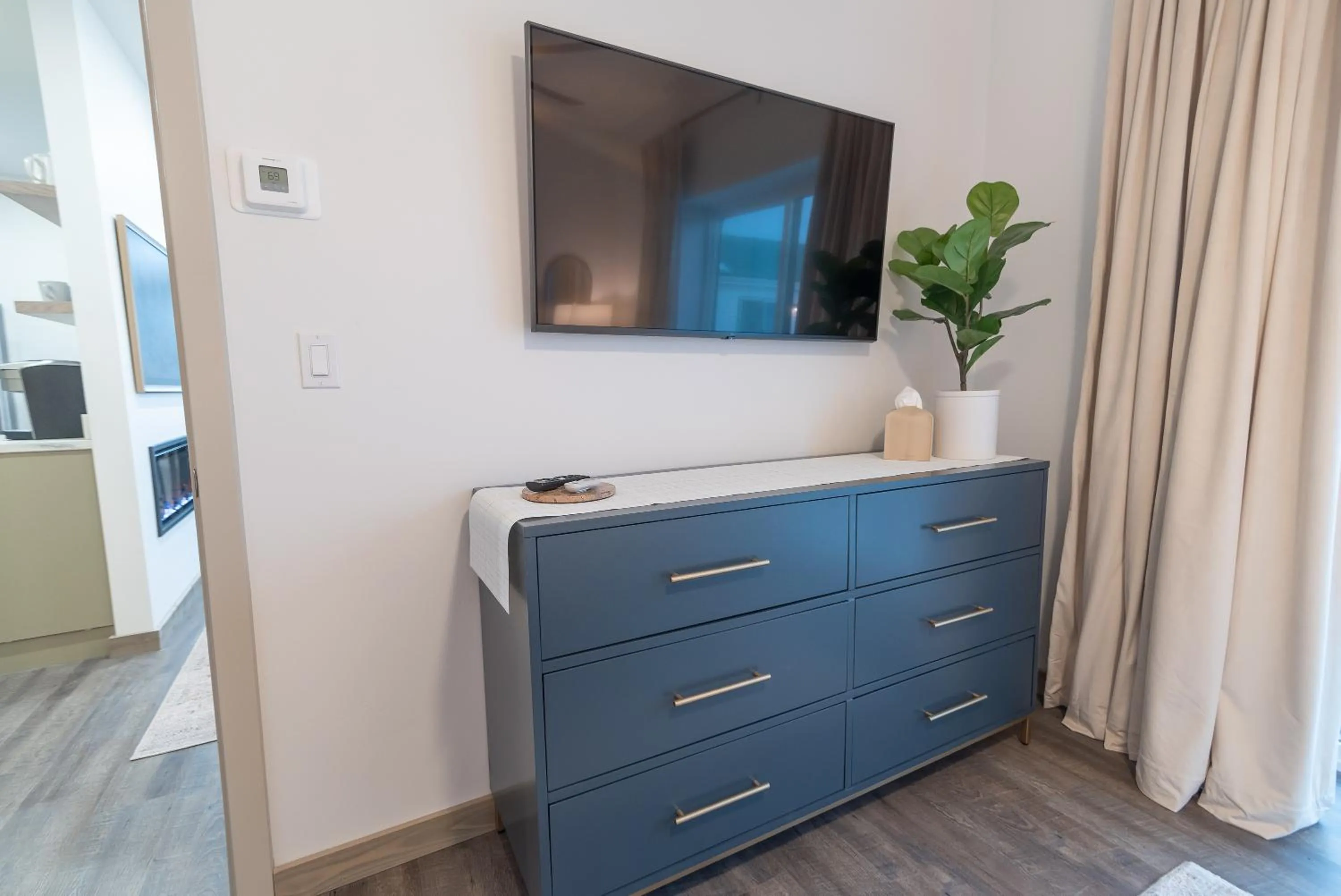 TV and multimedia in Colony Suites