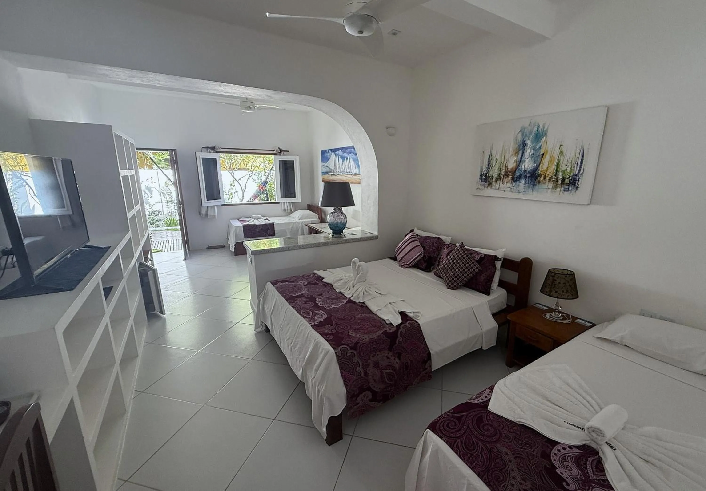 View (from property/room), Bed in Pousada Caminho da Praia