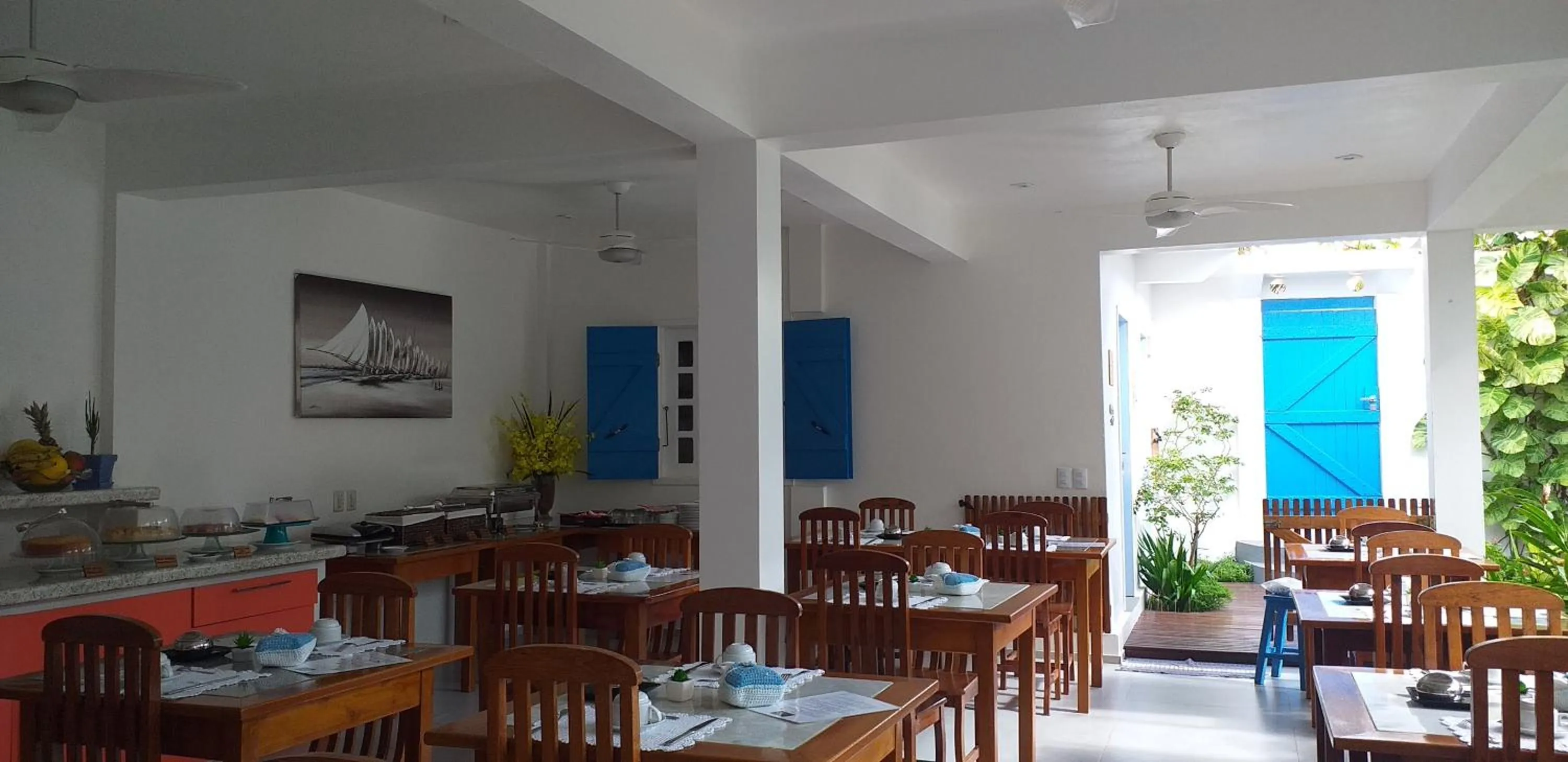 Restaurant/places to eat in Pousada Caminho da Praia