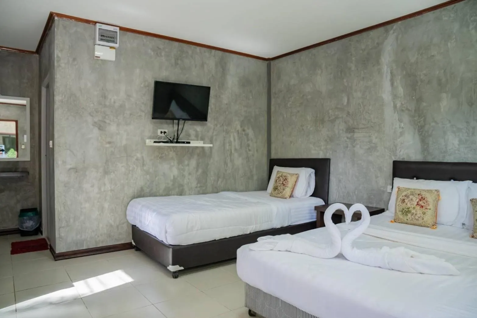 Bed in Tom Pizza Resort