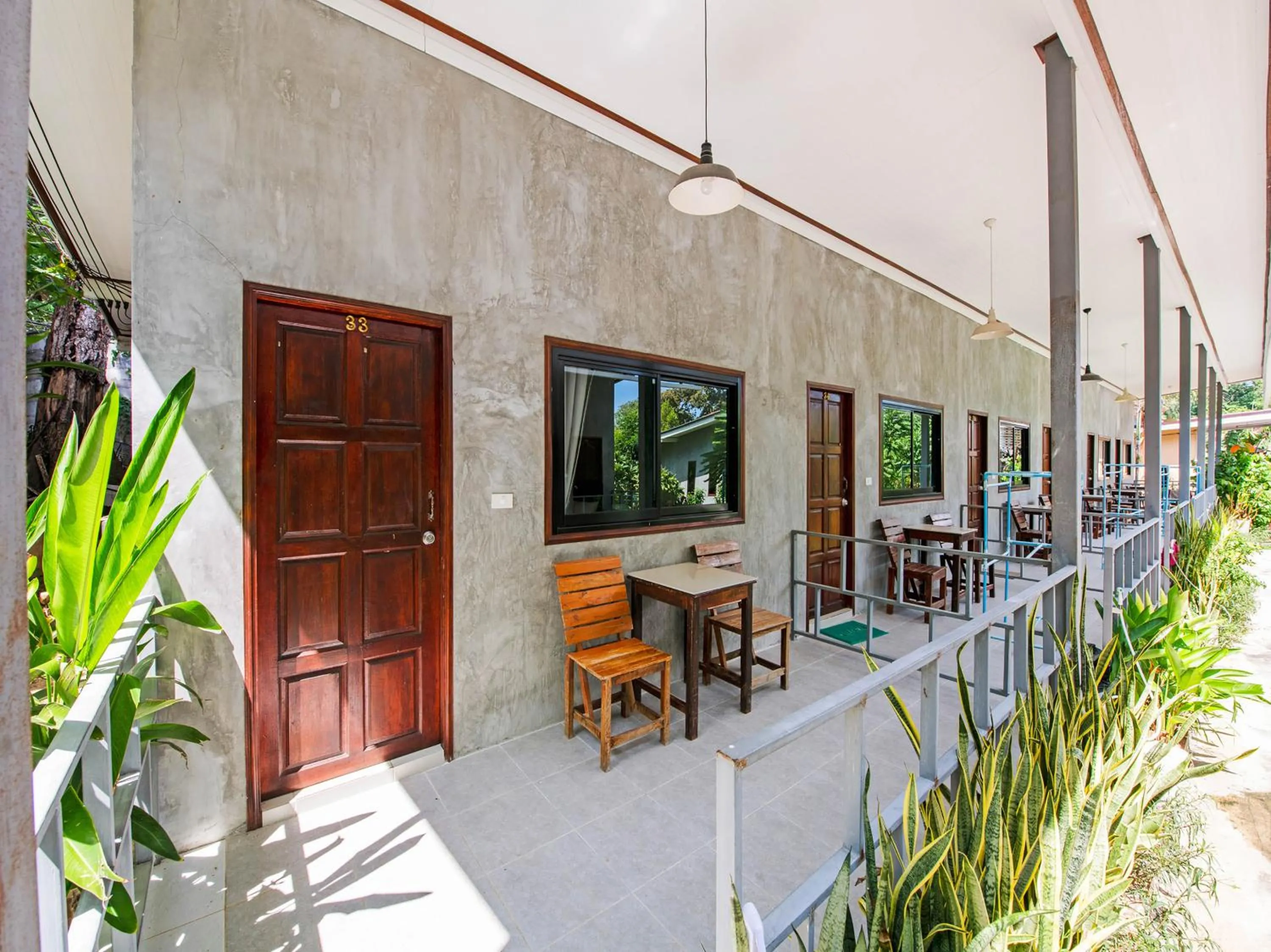 Patio in Tom Pizza Resort