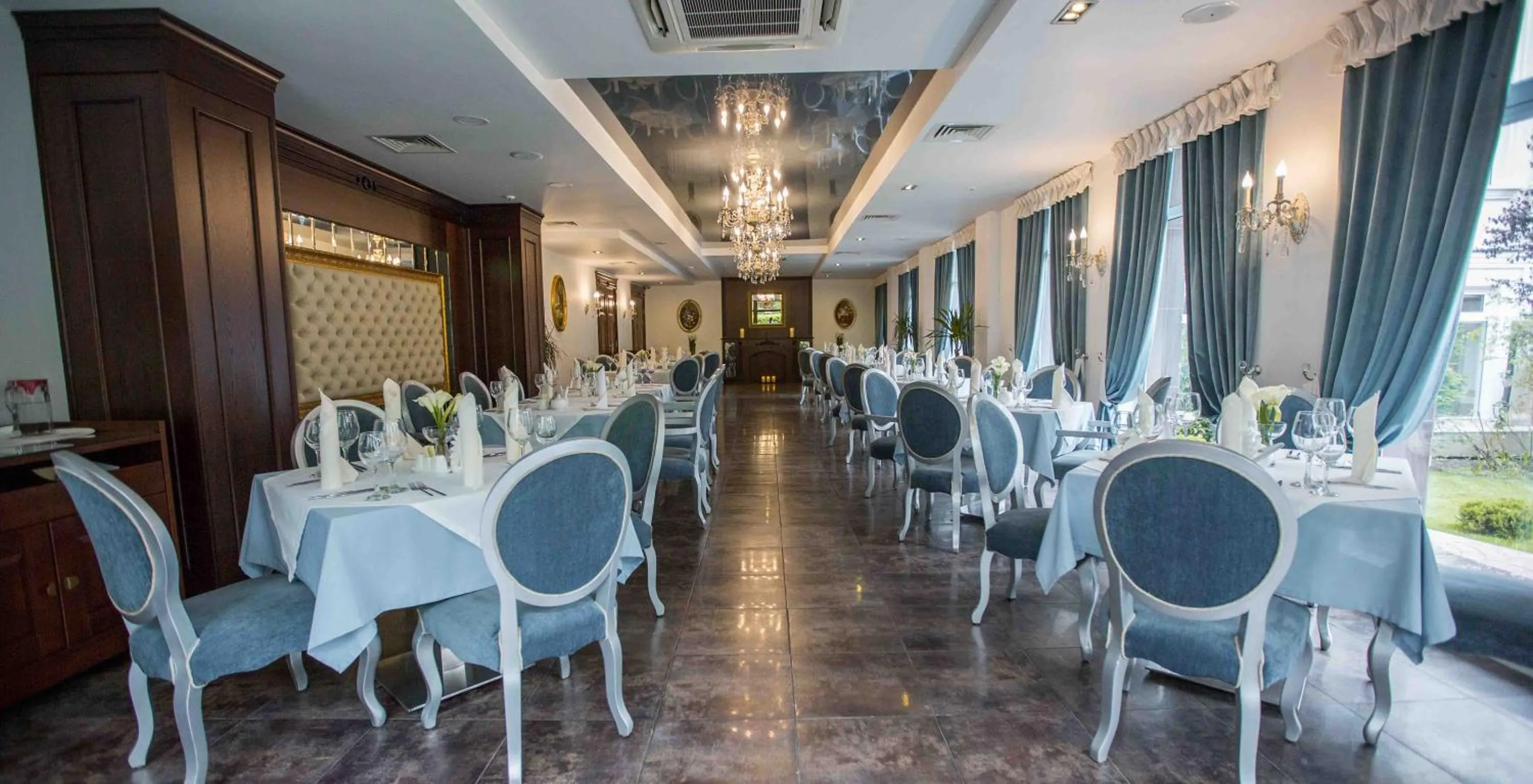 Restaurant/places to eat in Park Hotel Bishkek