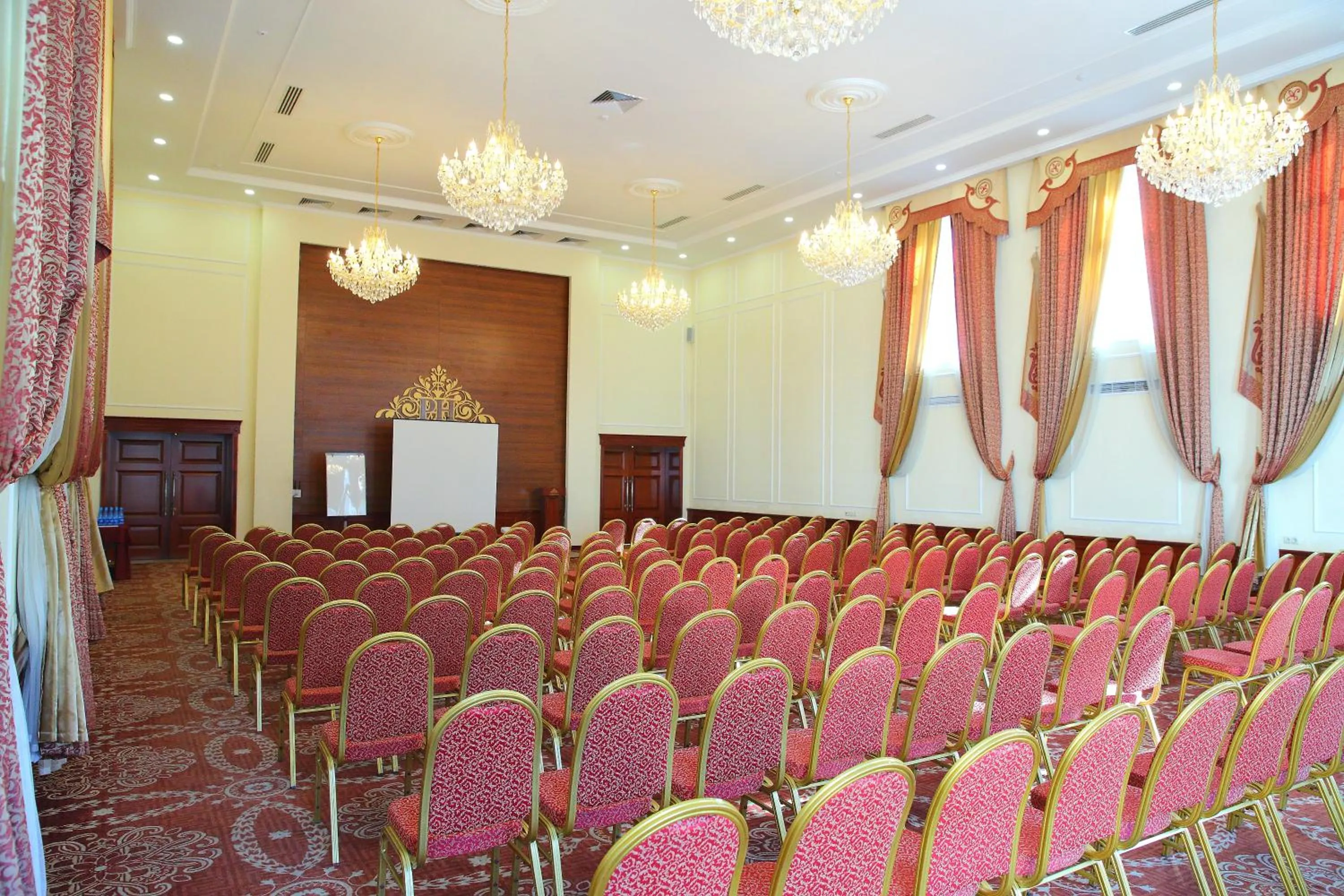 Business facilities in Park Hotel Bishkek