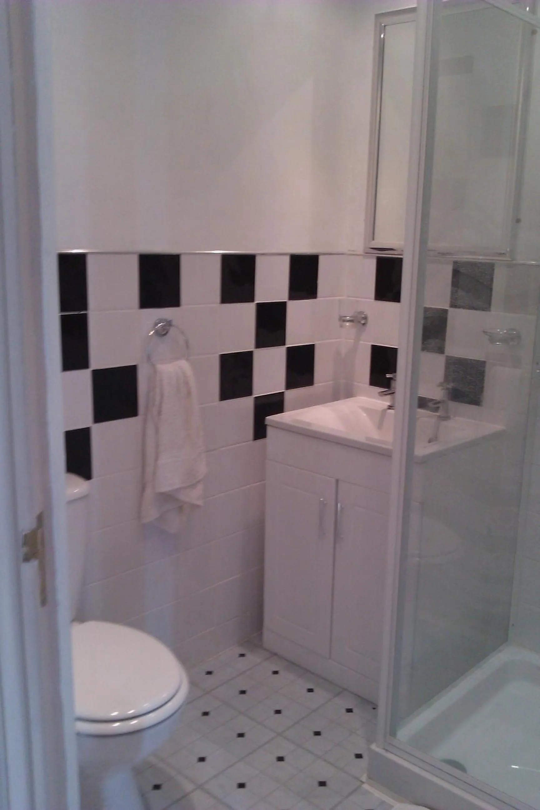 Bathroom in Harbour House Bed & Breakfast - Wick