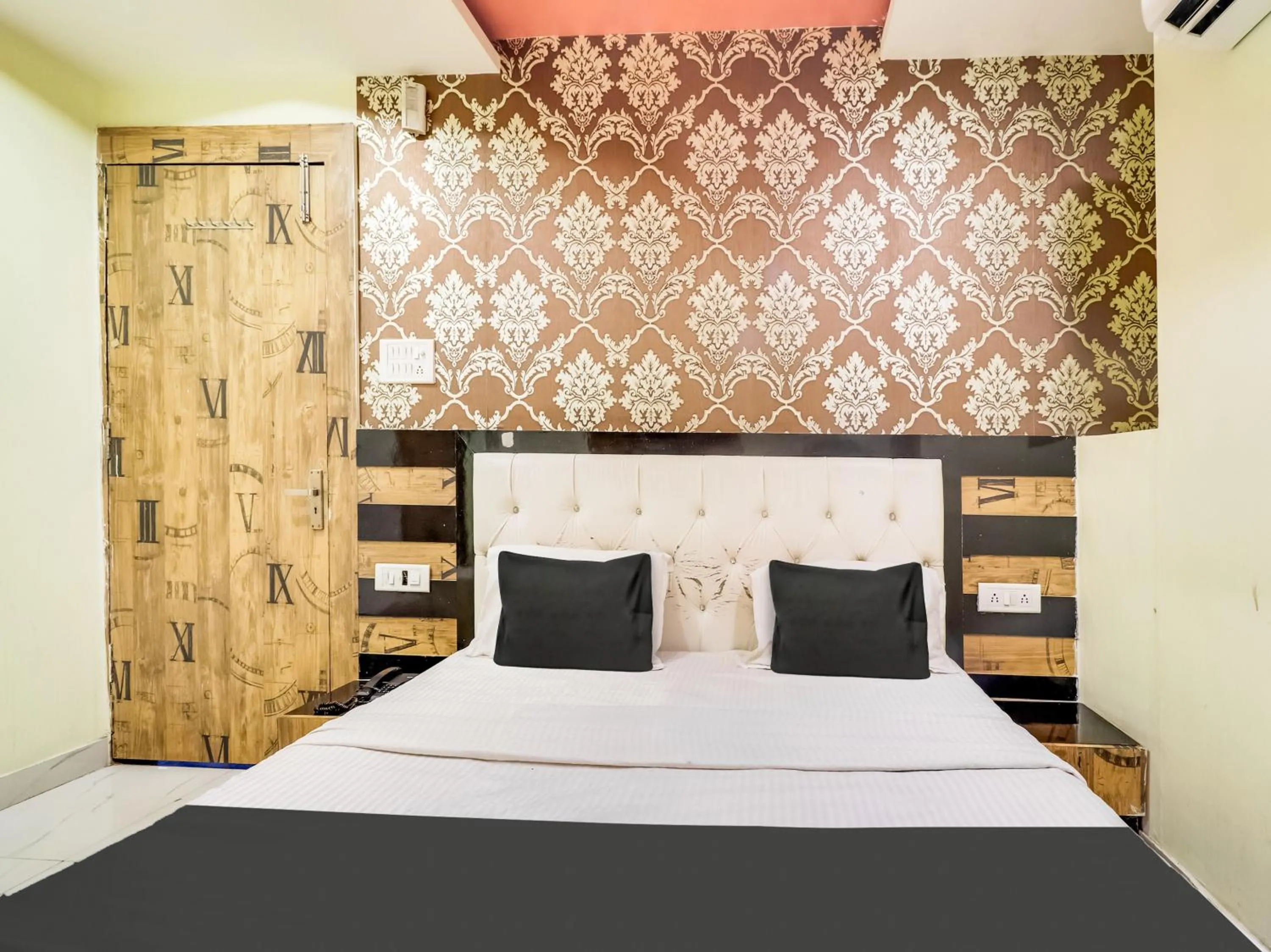 Bedroom in Hotel O Sharda