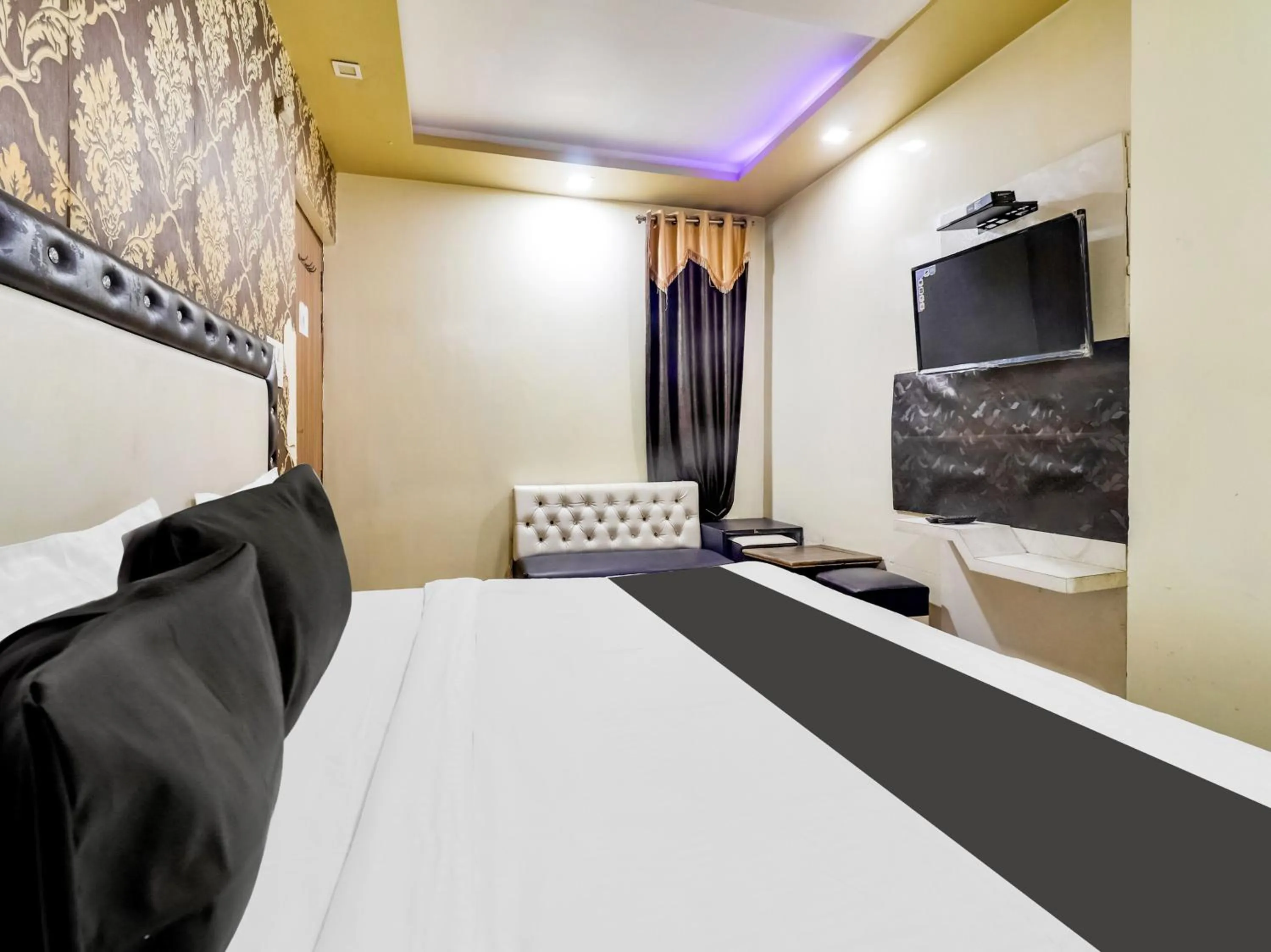 Bedroom in Hotel O Sharda