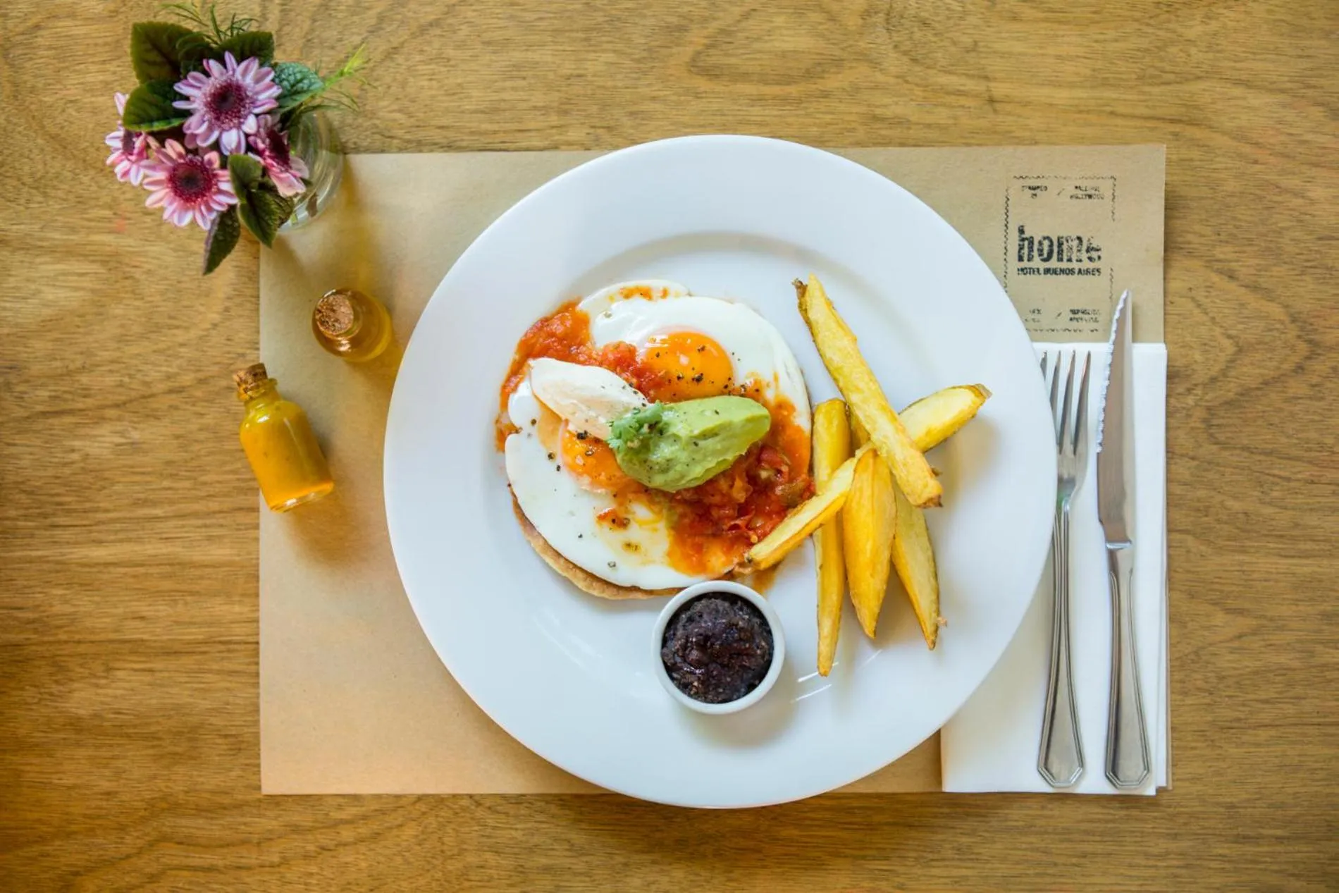 Restaurant/places to eat in Home Hotel