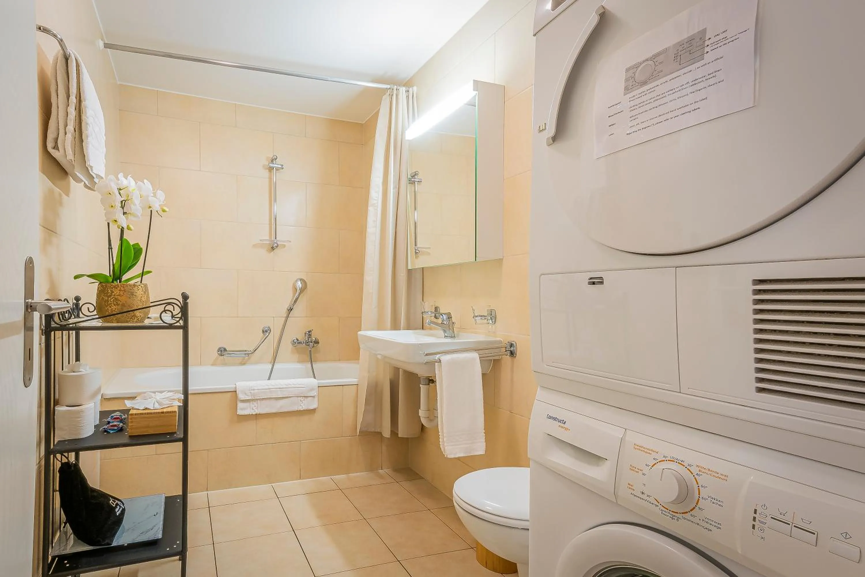 Bathroom in Los Lorentes Residences Bulle