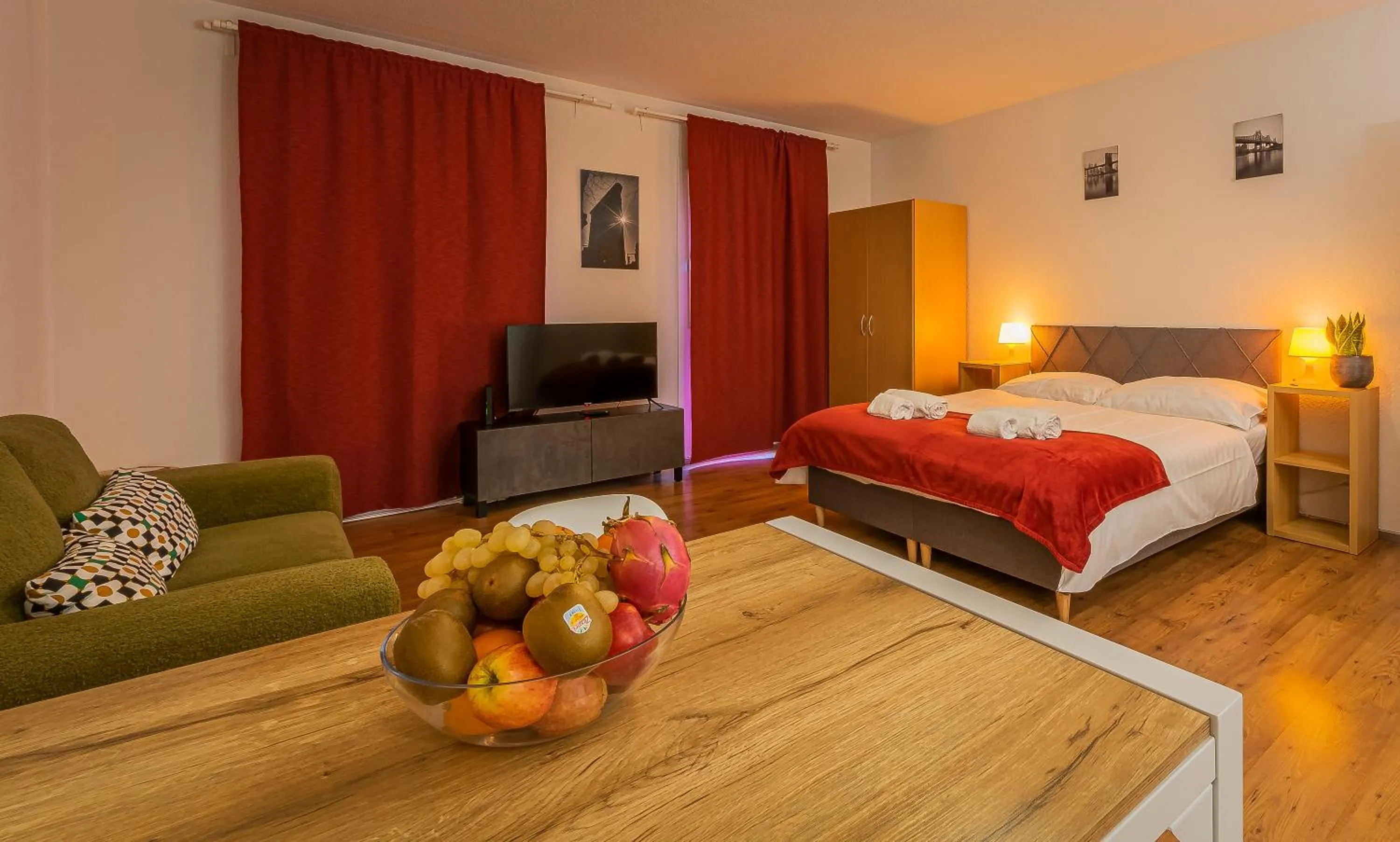 TV and multimedia, Bed in Los Lorentes Residences Bulle