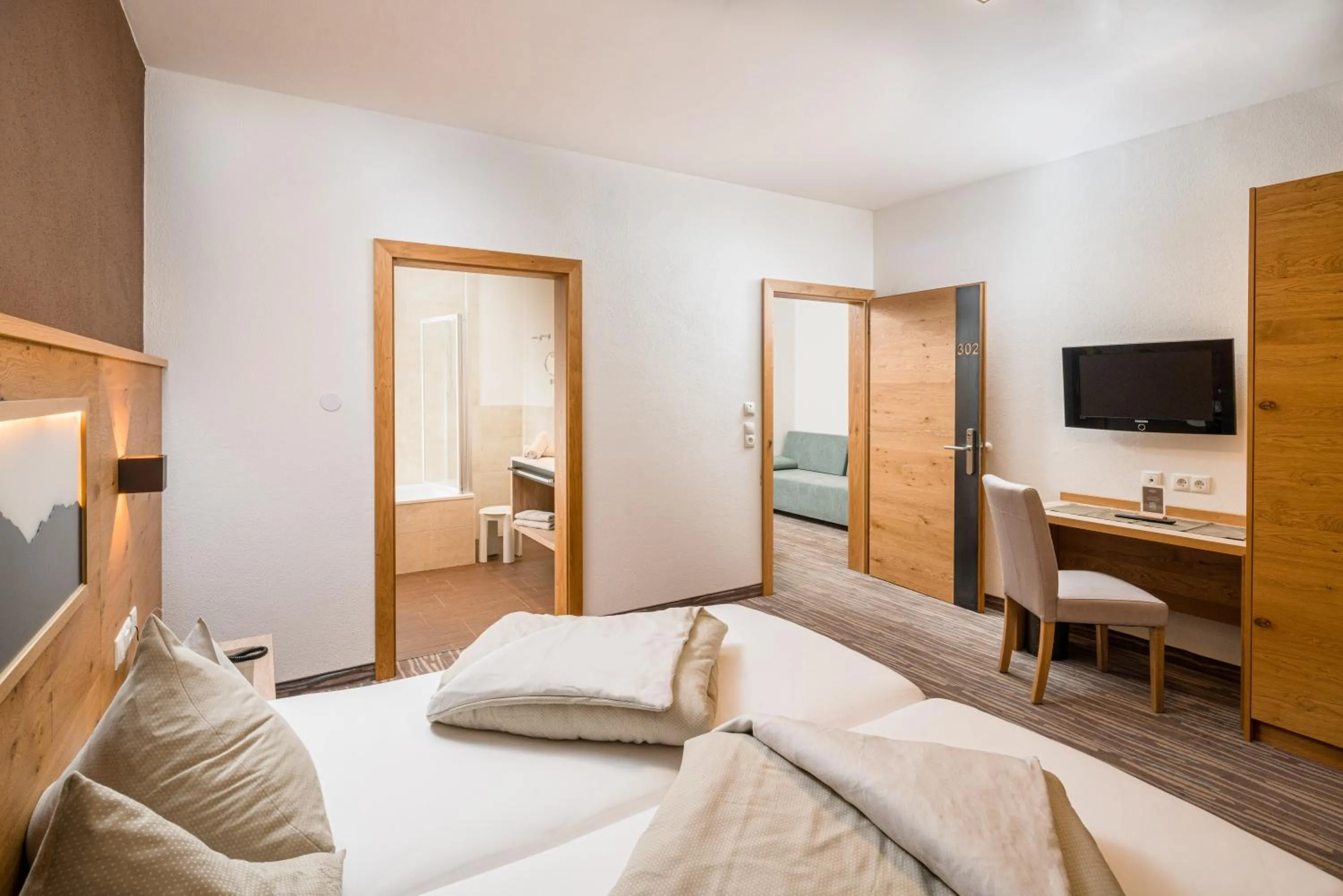 Photo of the whole room, Bed in Hotel Mathiesn