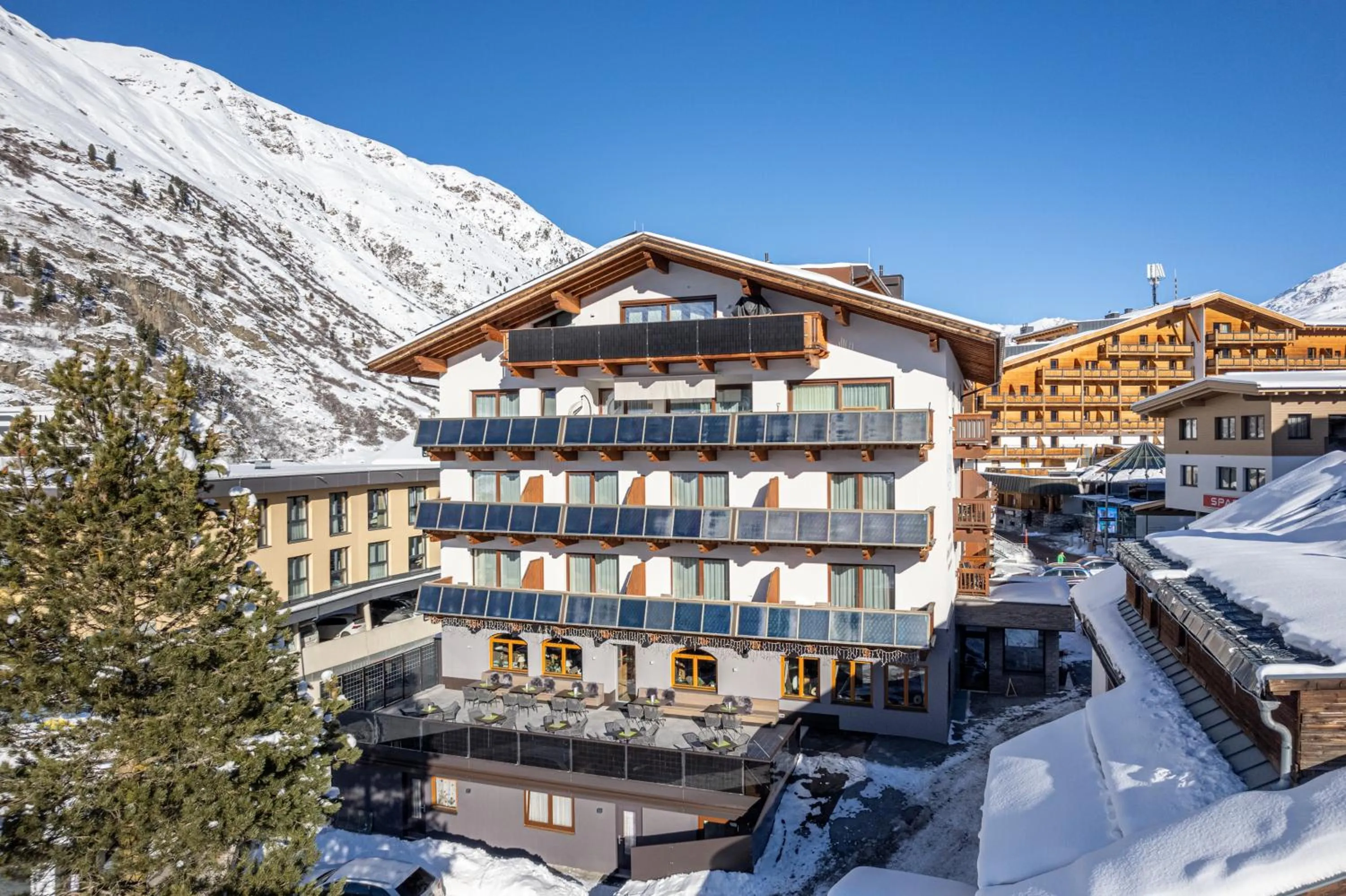 Property building in Hotel Mathiesn