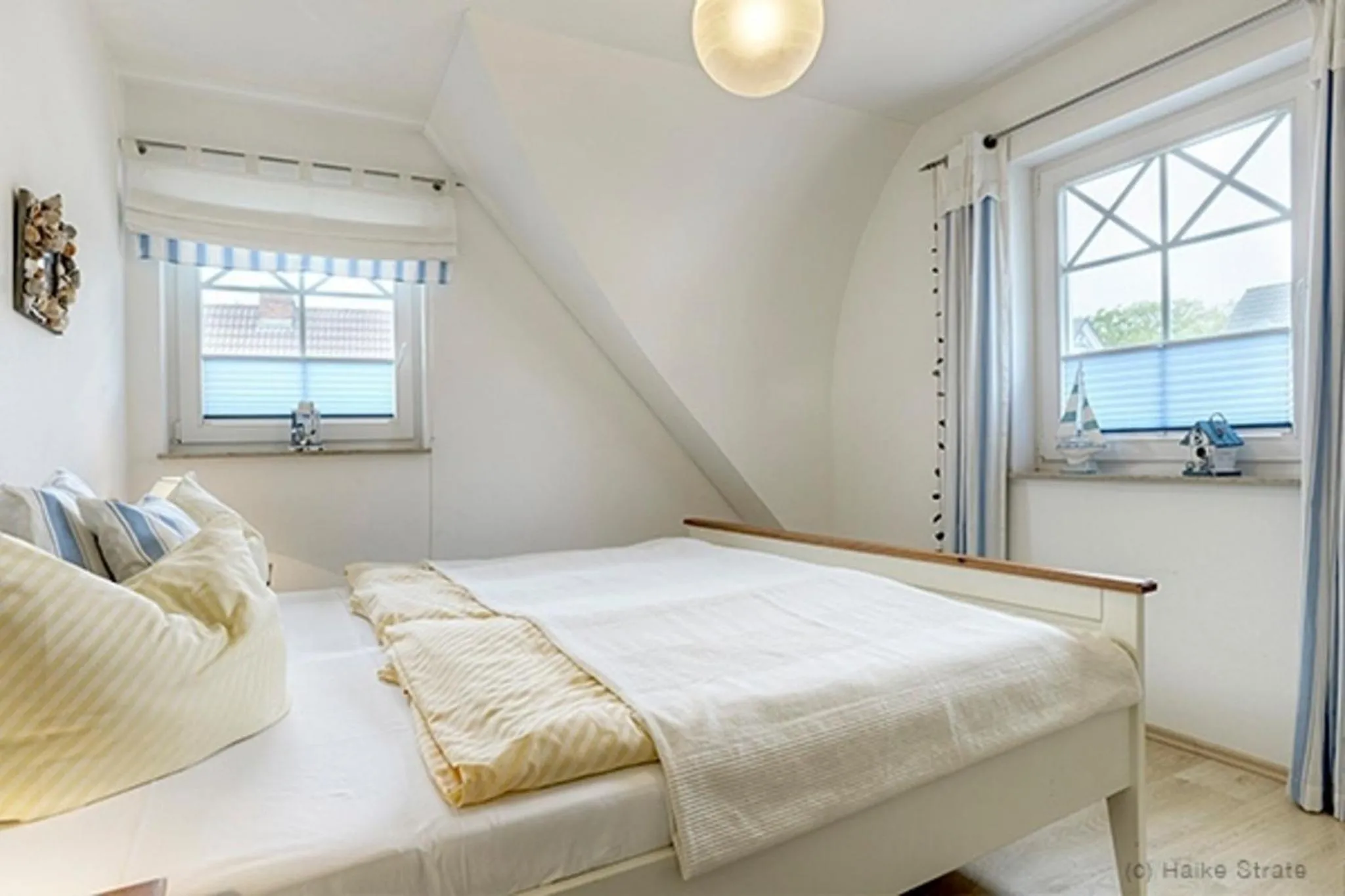 Bed in Villa Sola Bona, FW 4