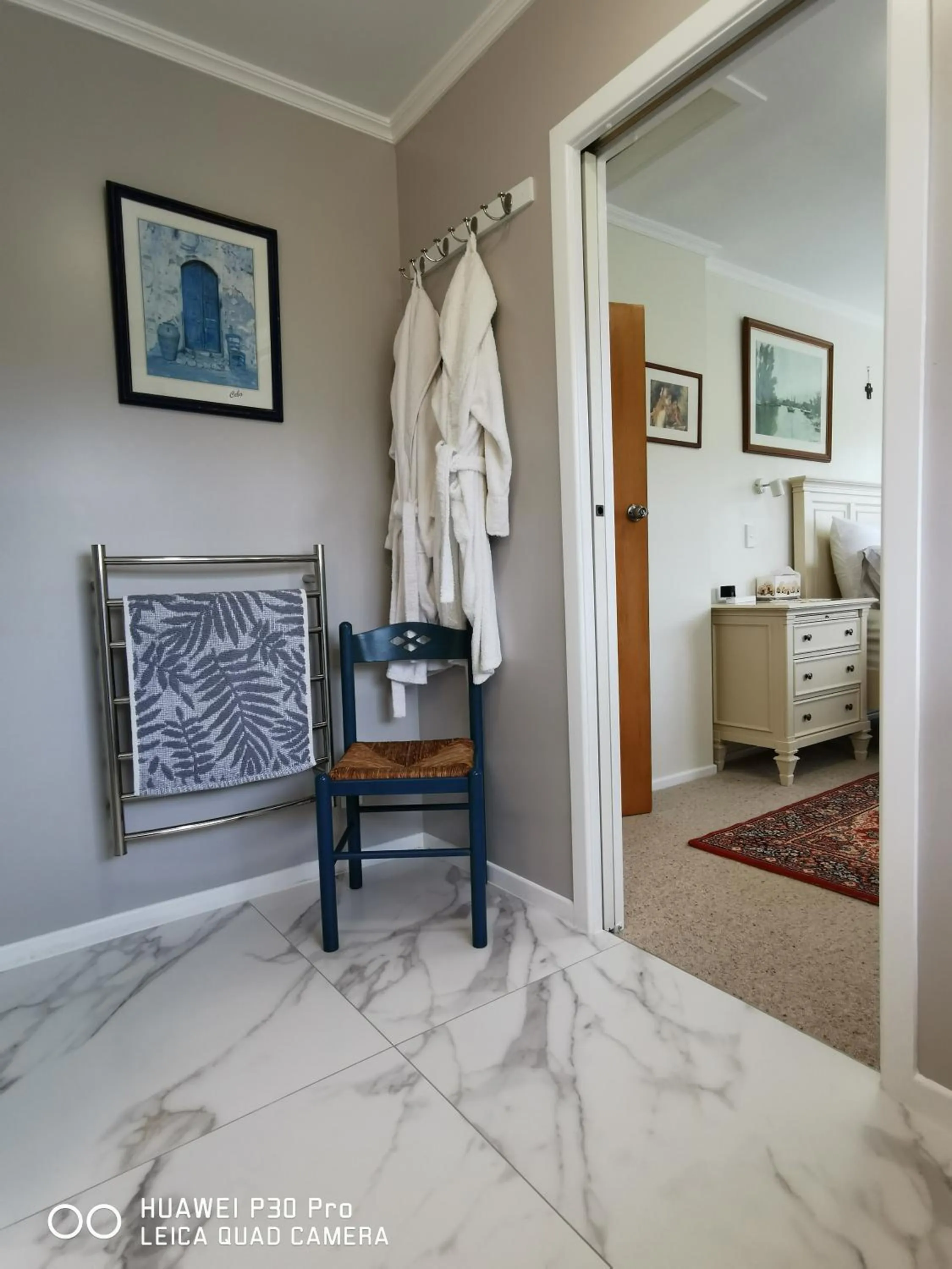 Bathroom, Bed in Geyser Lookout BnB