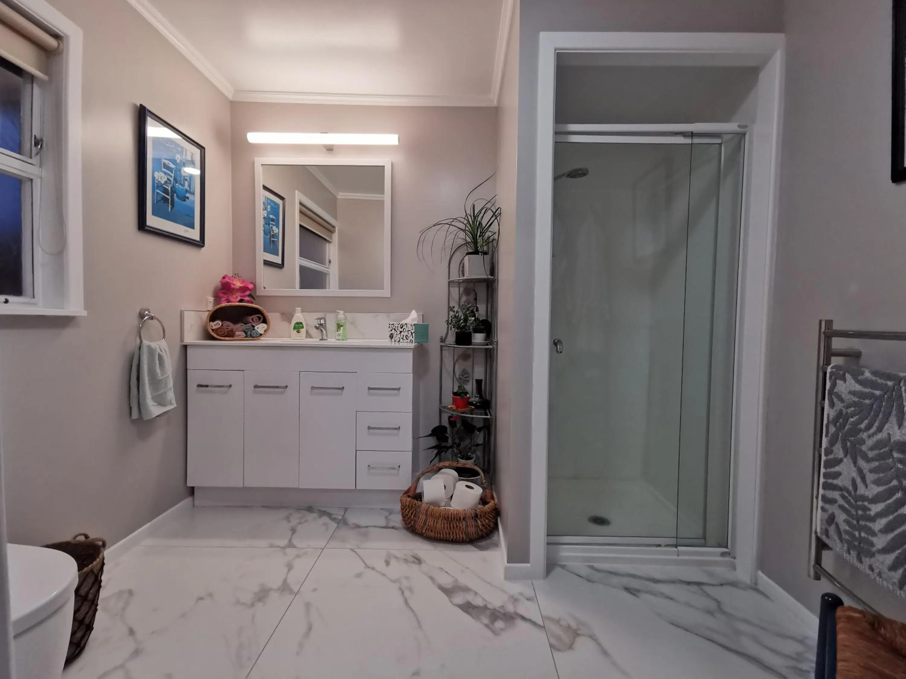 Bathroom in Geyser Lookout BnB