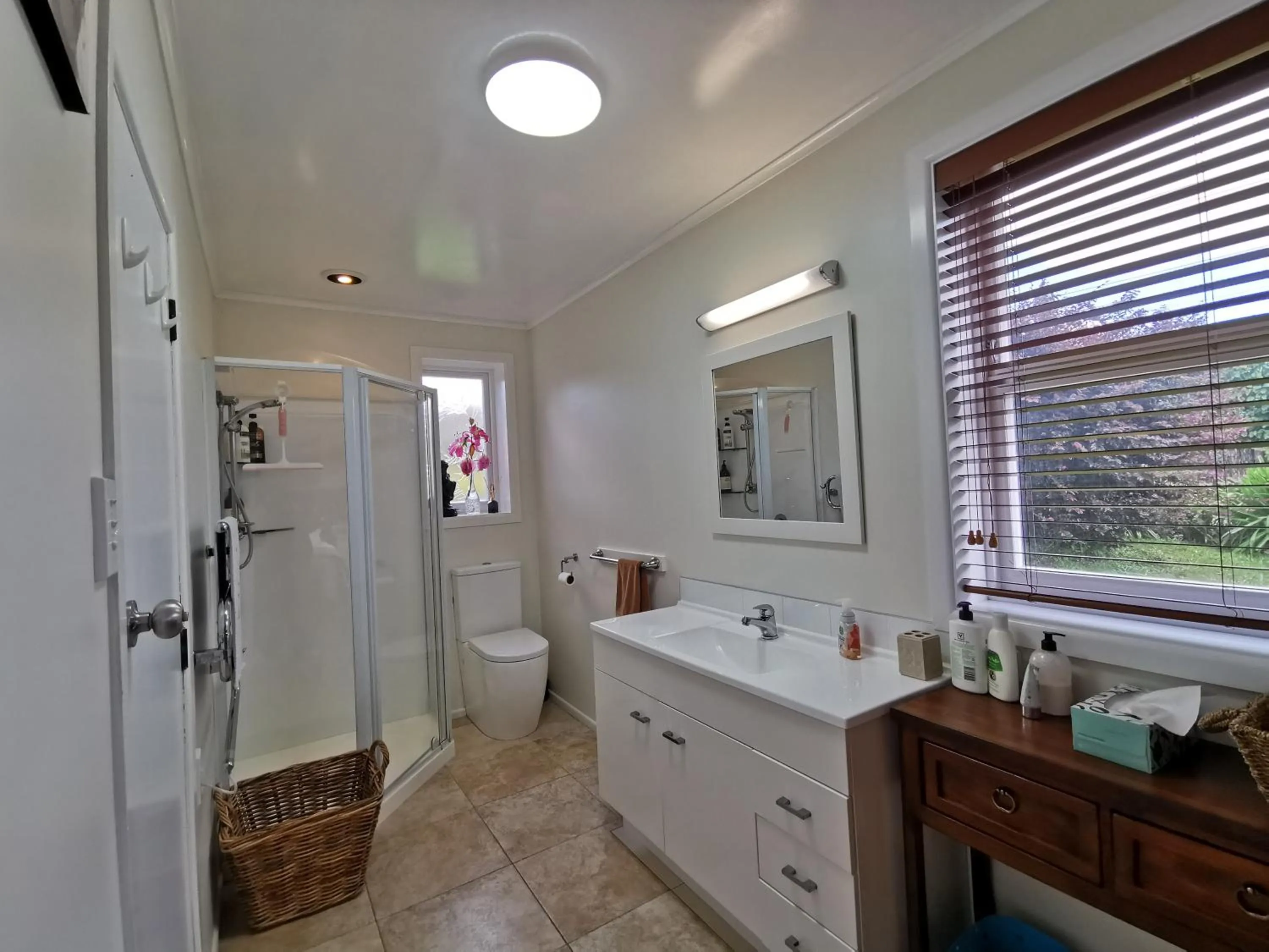 Bathroom in Geyser Lookout BnB