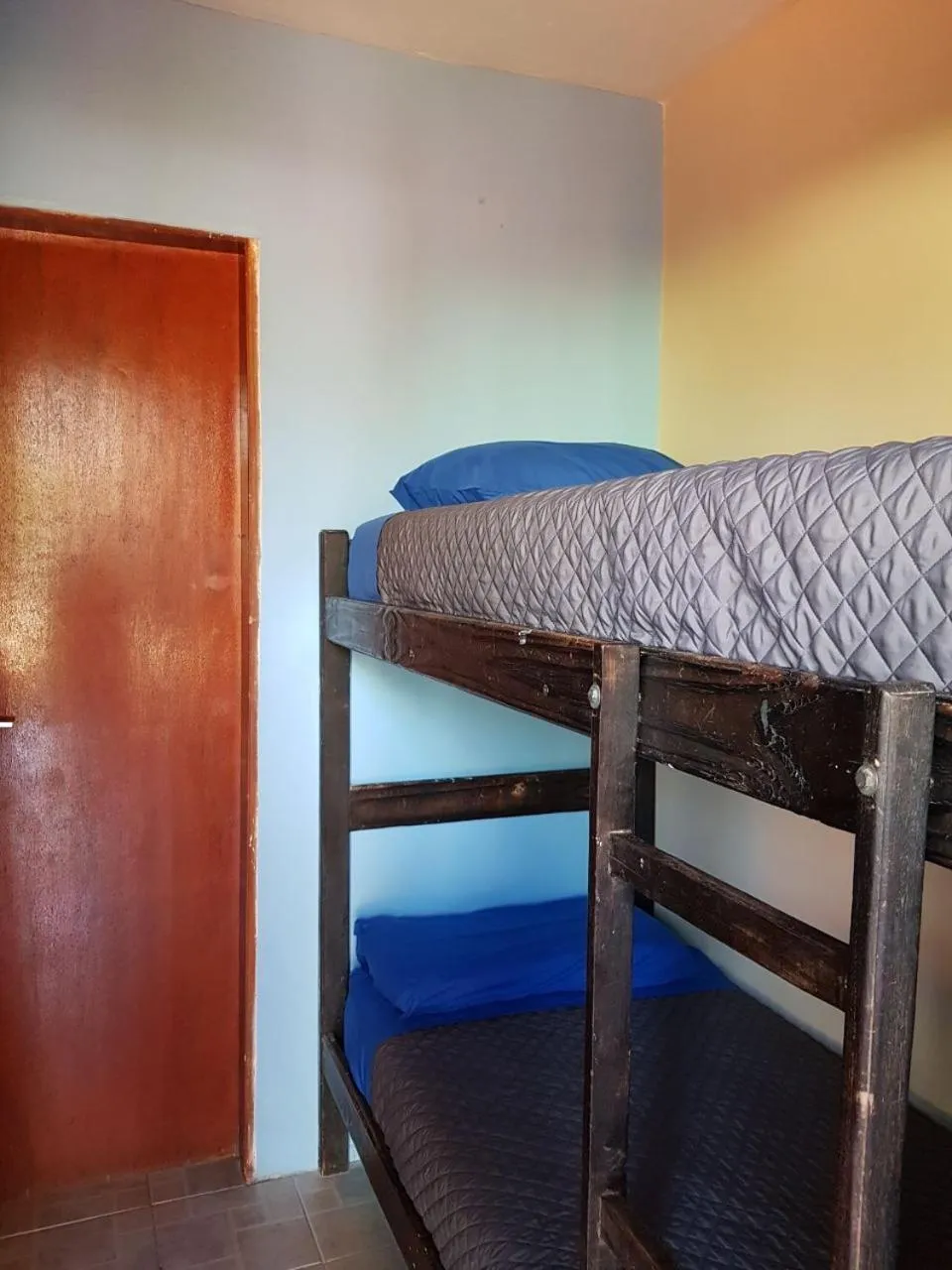 Shower, Bed in Hostel Park Iguazu