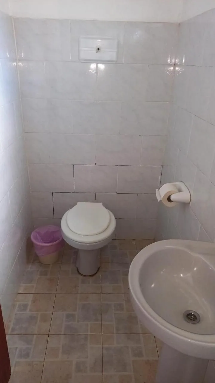 Toilet in Hostel Park Iguazu