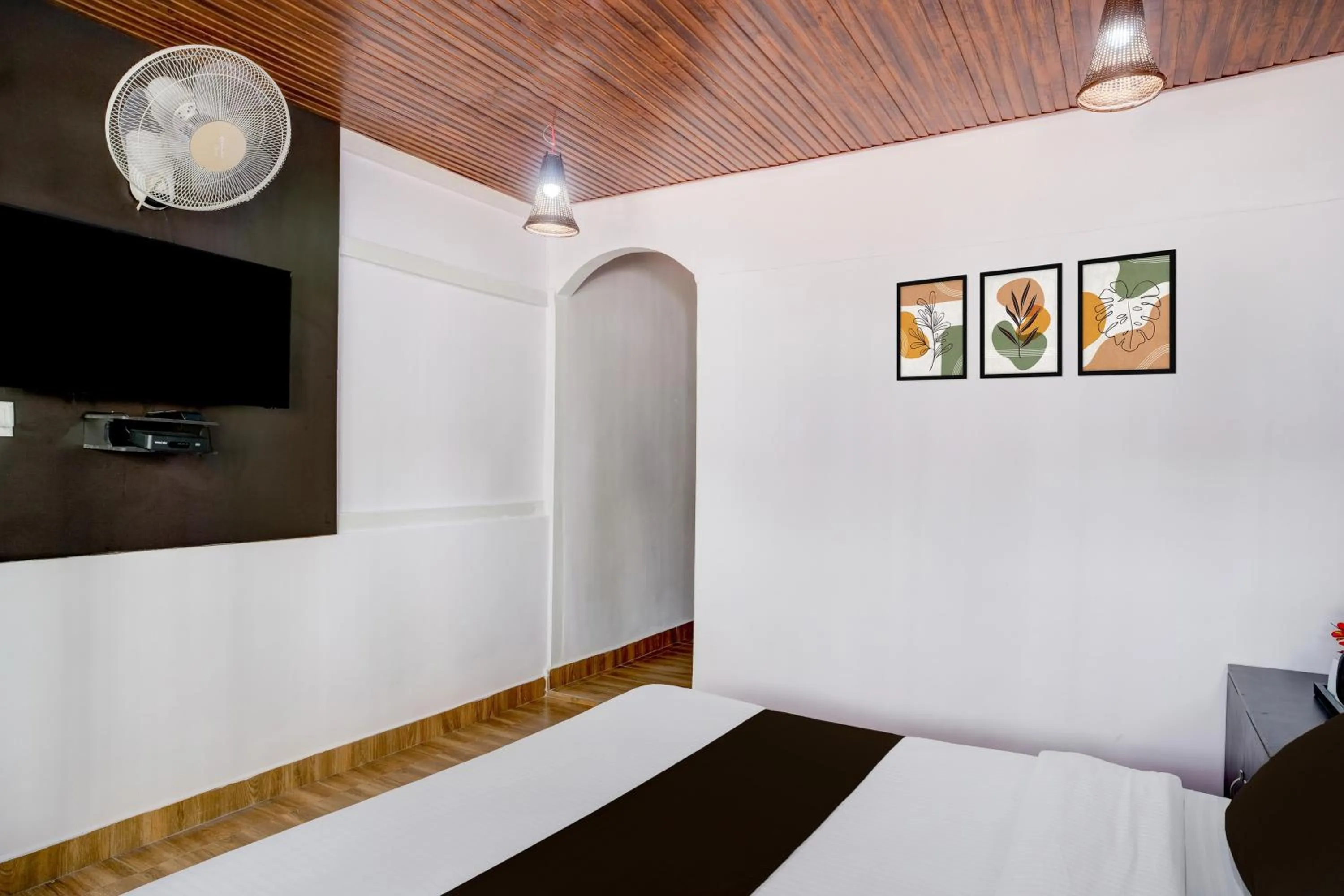 Bedroom, Bed in Super Collection O Police Bazar Shillong Formerly Pillars House