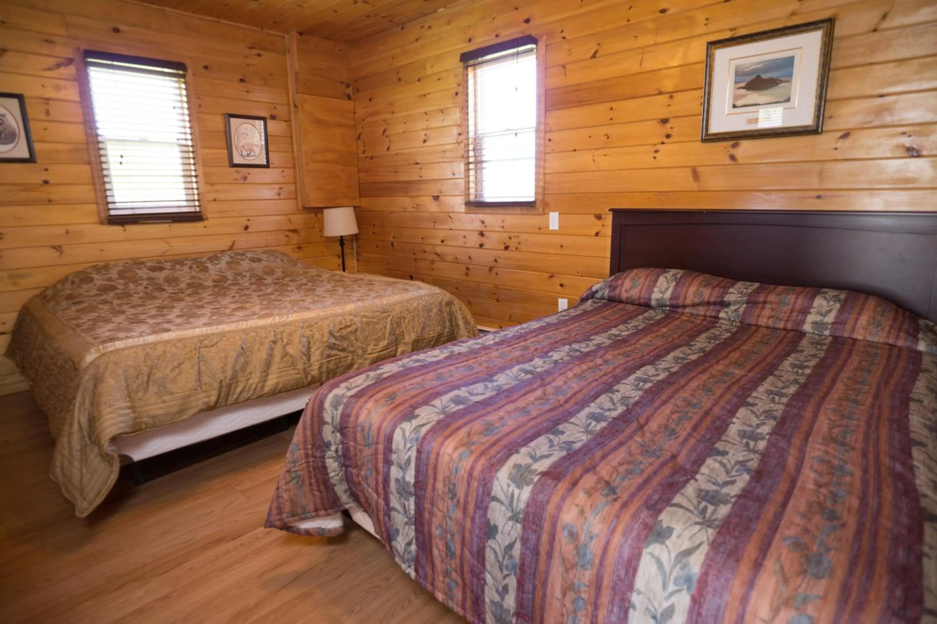 Bed in North Rustico Motel & Cottages