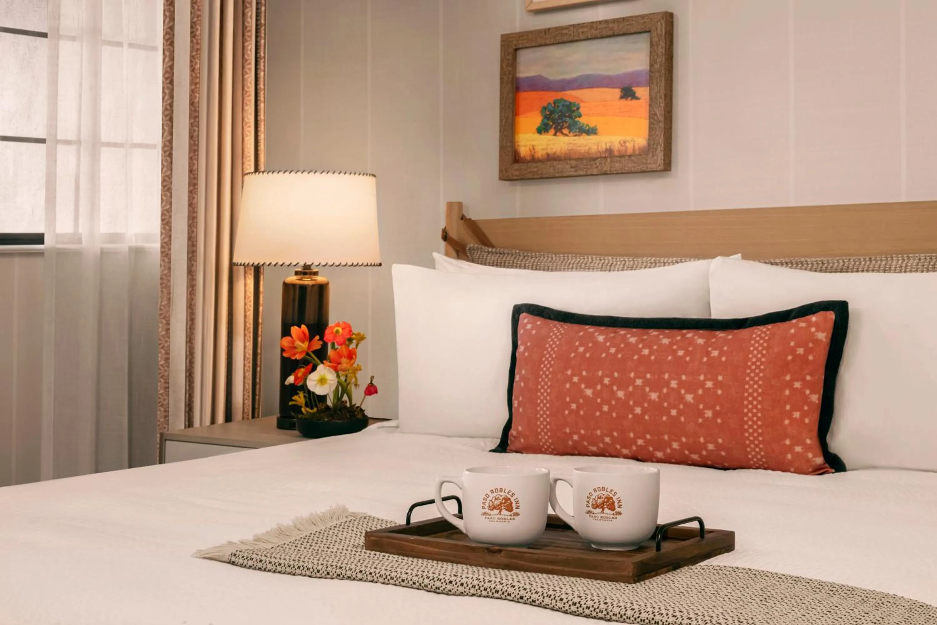 Bedroom, Bed in Paso Robles Inn