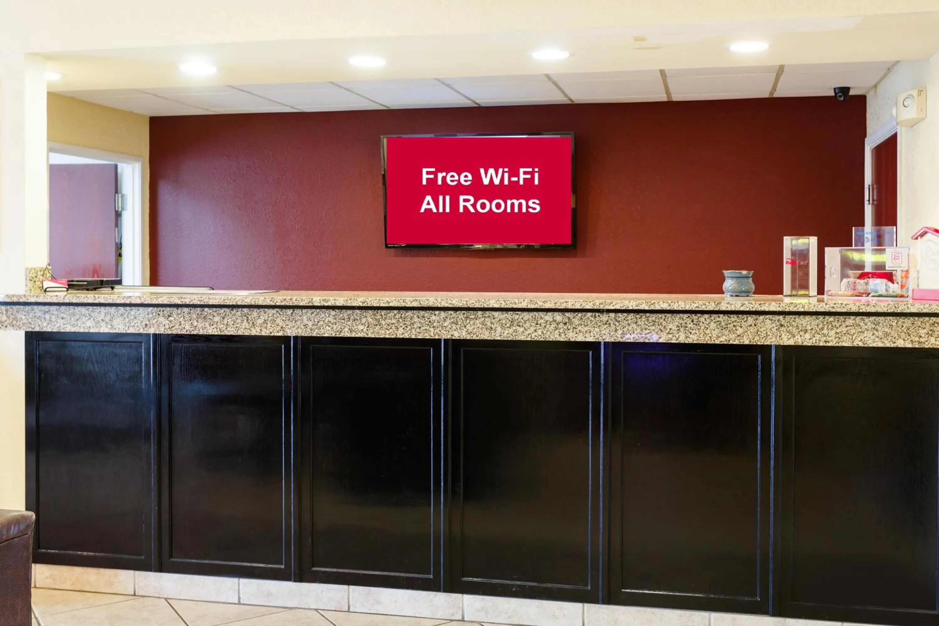 Lobby or reception in Red Roof Inn PLUS+ Danville, KY