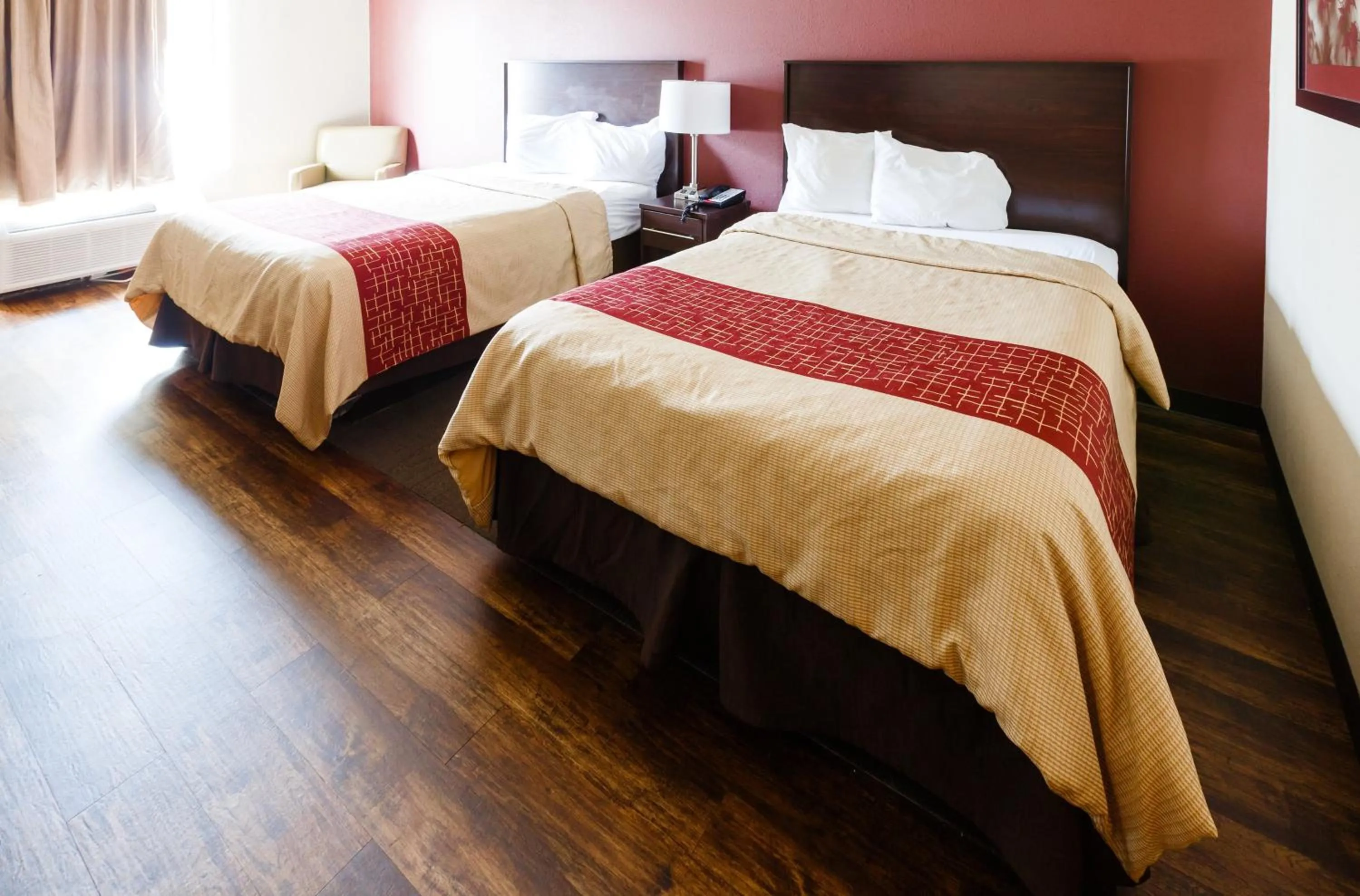 Photo of the whole room, Bed in Red Roof Inn PLUS+ Danville, KY