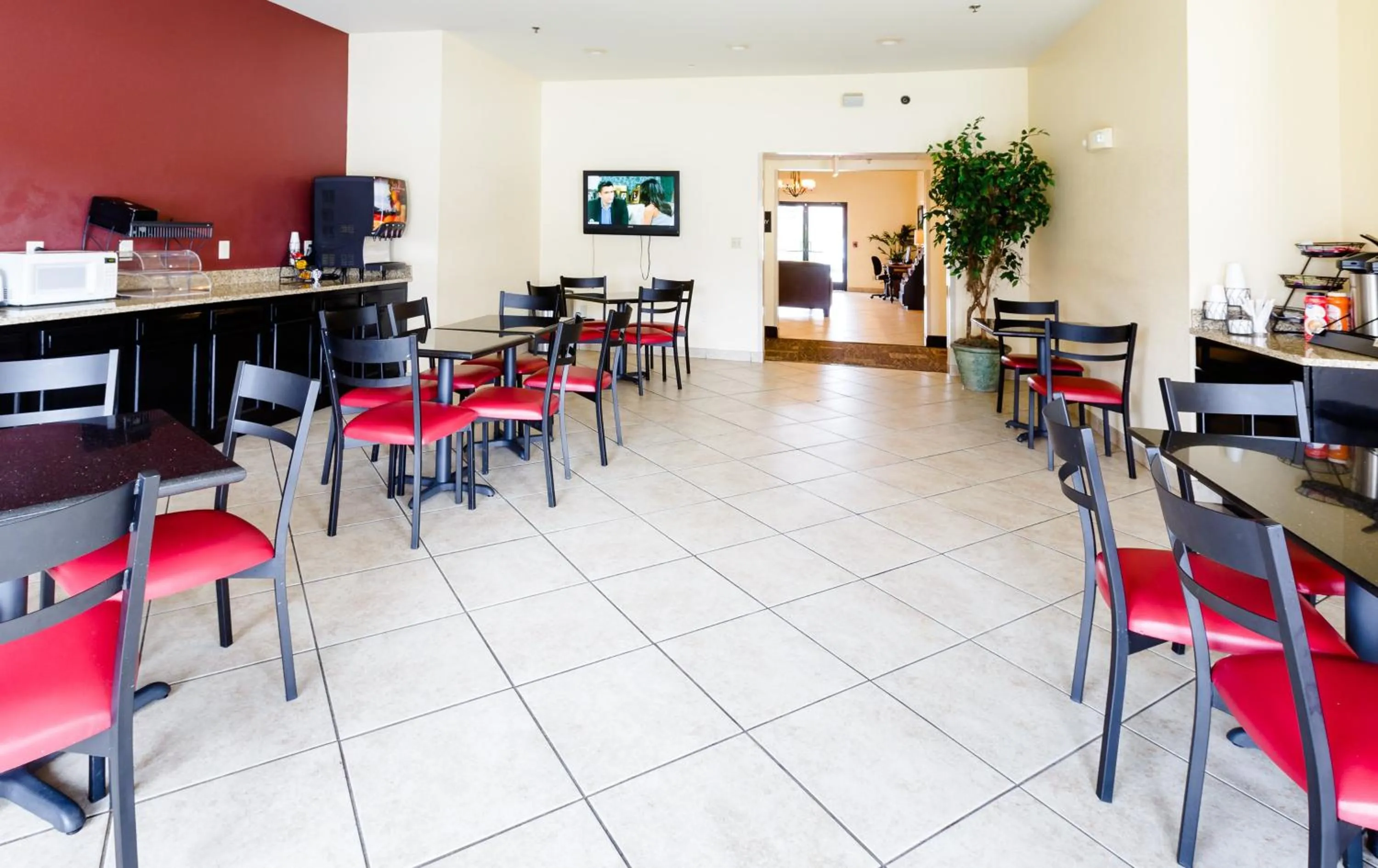 Breakfast in Red Roof Inn PLUS+ Danville, KY