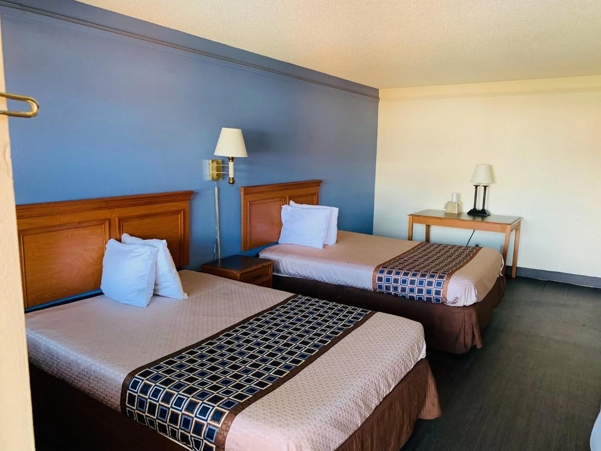 Photo of the whole room in Knights Inn - Lithonia