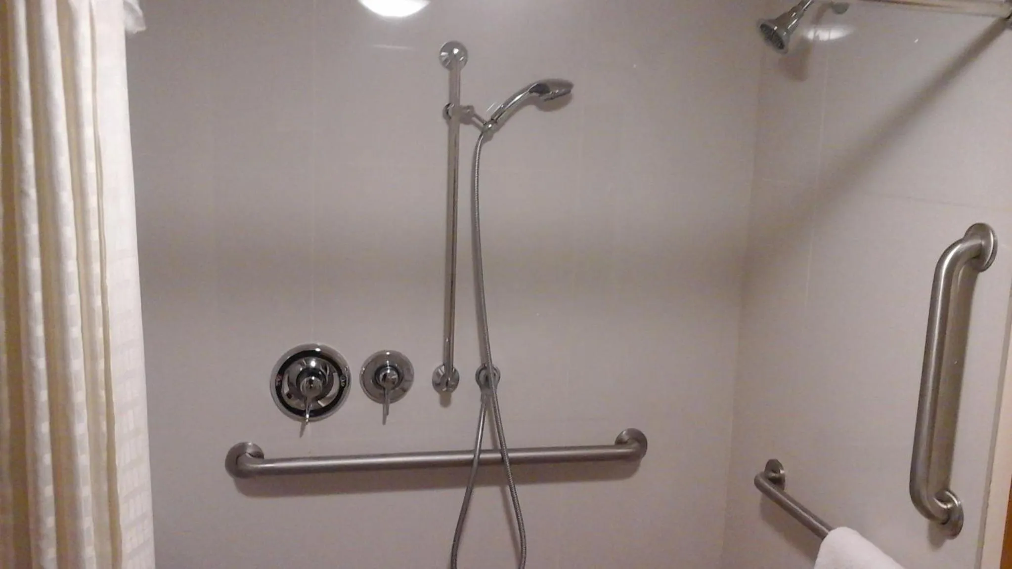 Shower in Knights Inn - Lithonia